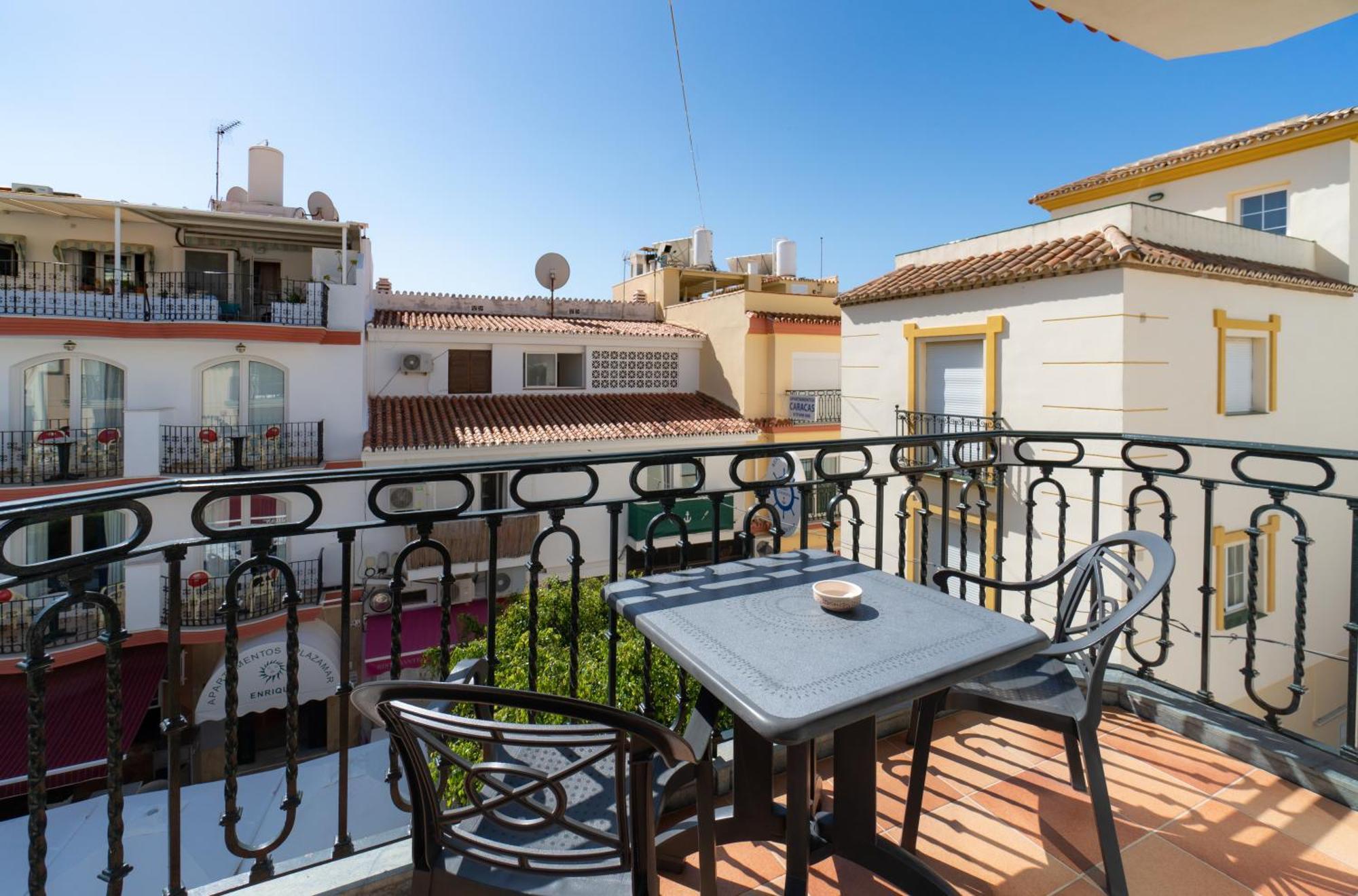 Leonor Carihuela Apartment *