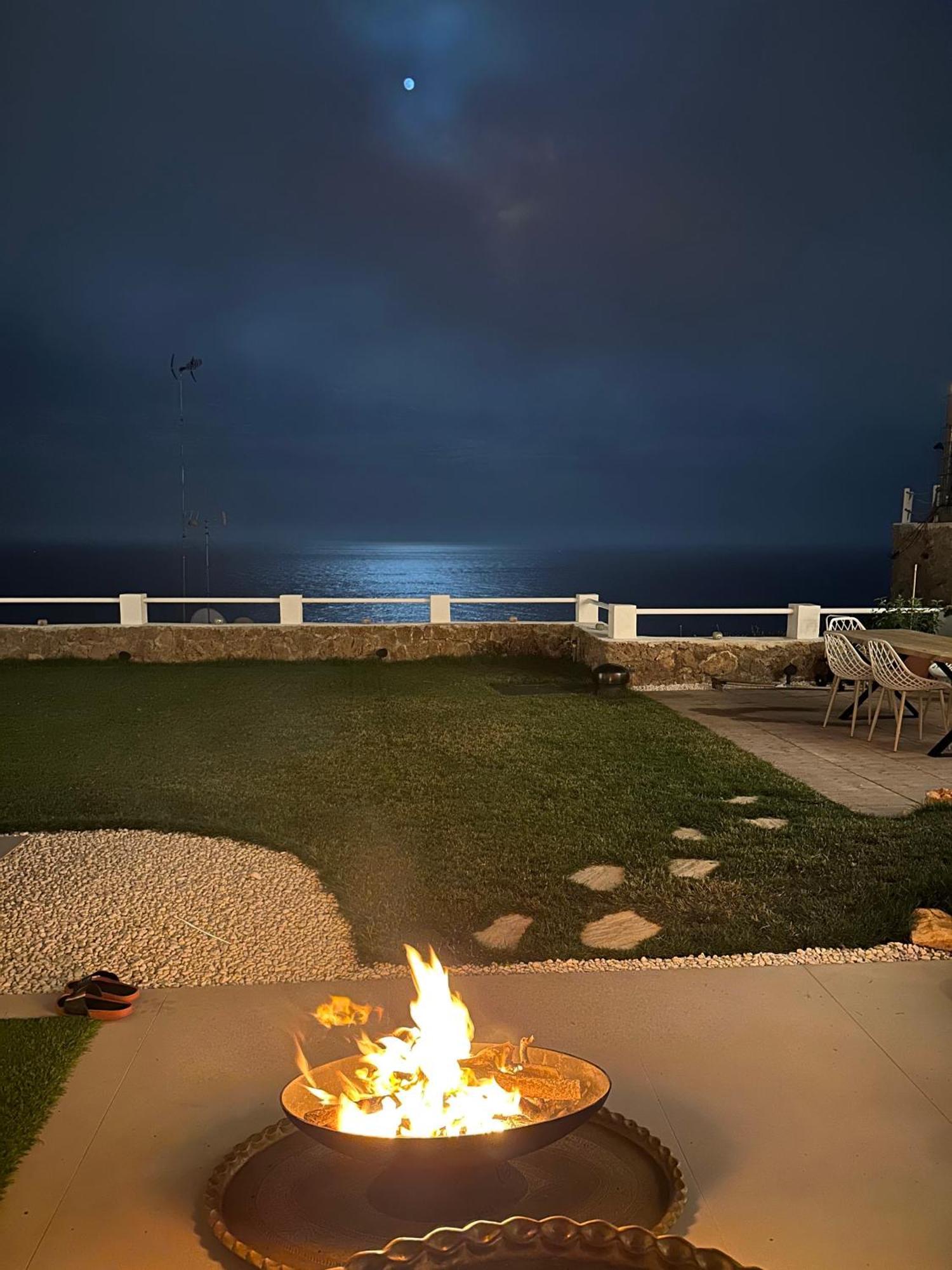 Seaside Tranquility And Urban Luxury - Stylish Duplex In W Jacuzzi Apartment