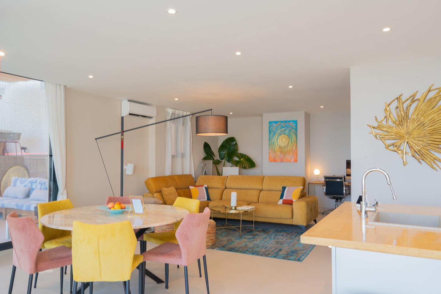 Apartment Seaside Tranquility And Urban Luxury - Stylish Duplex In W Jacuzzi Torremolinos