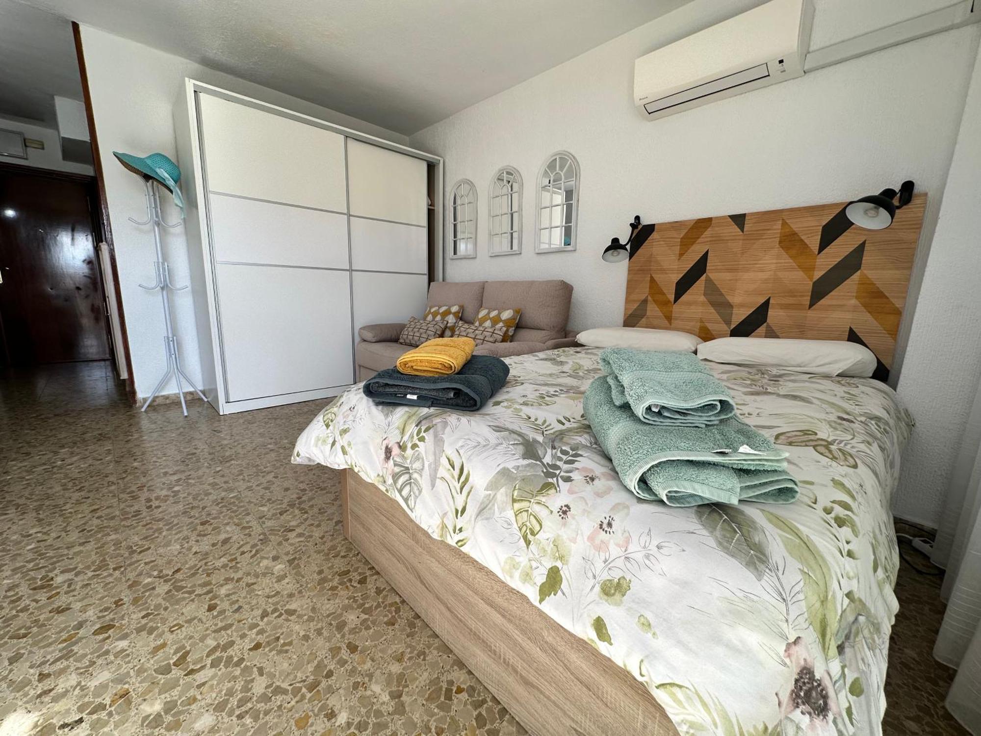 Ver5 - Terraza Con Vistas Al Mar, Wifi, Smart Tv, Piscina, Playa, Centro Torremolinos