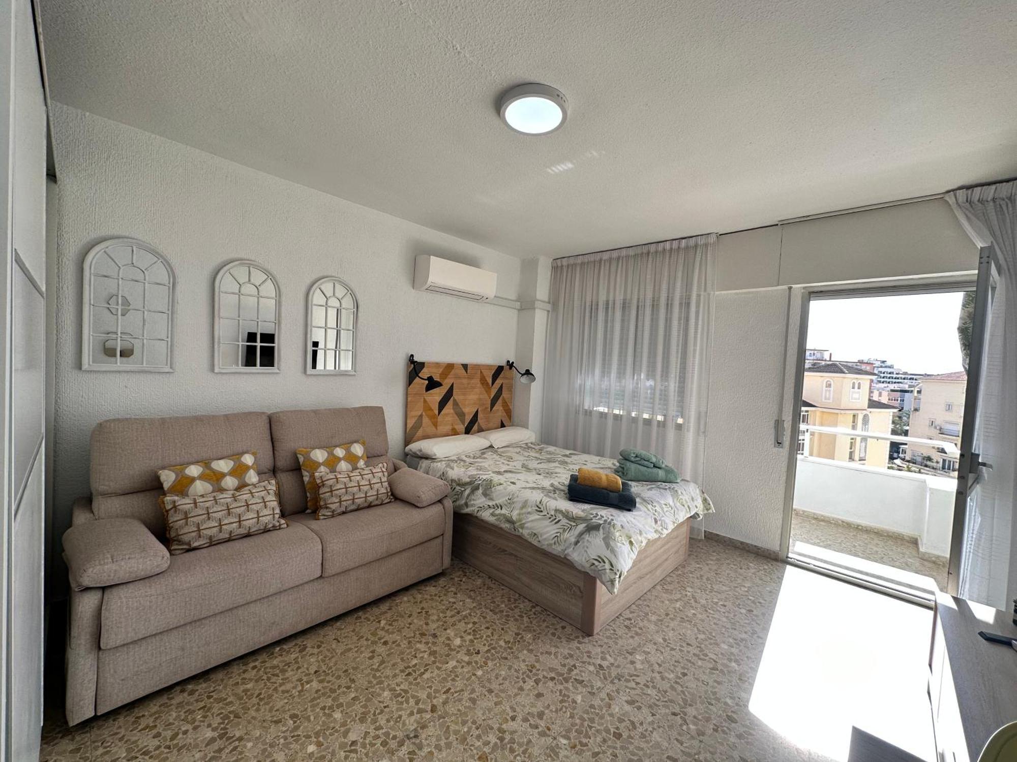 Ver5 - Terraza Con Vistas Al Mar, Wifi, Smart Tv, Piscina, Playa, Centro Torremolinos