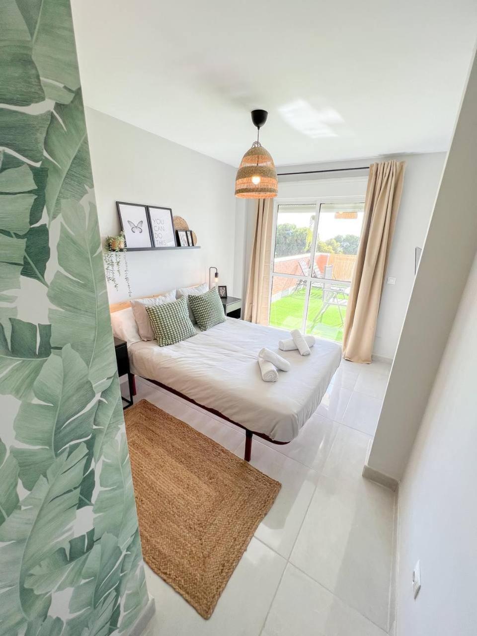 Cozy With Large Terrace Appartement Torremolinos