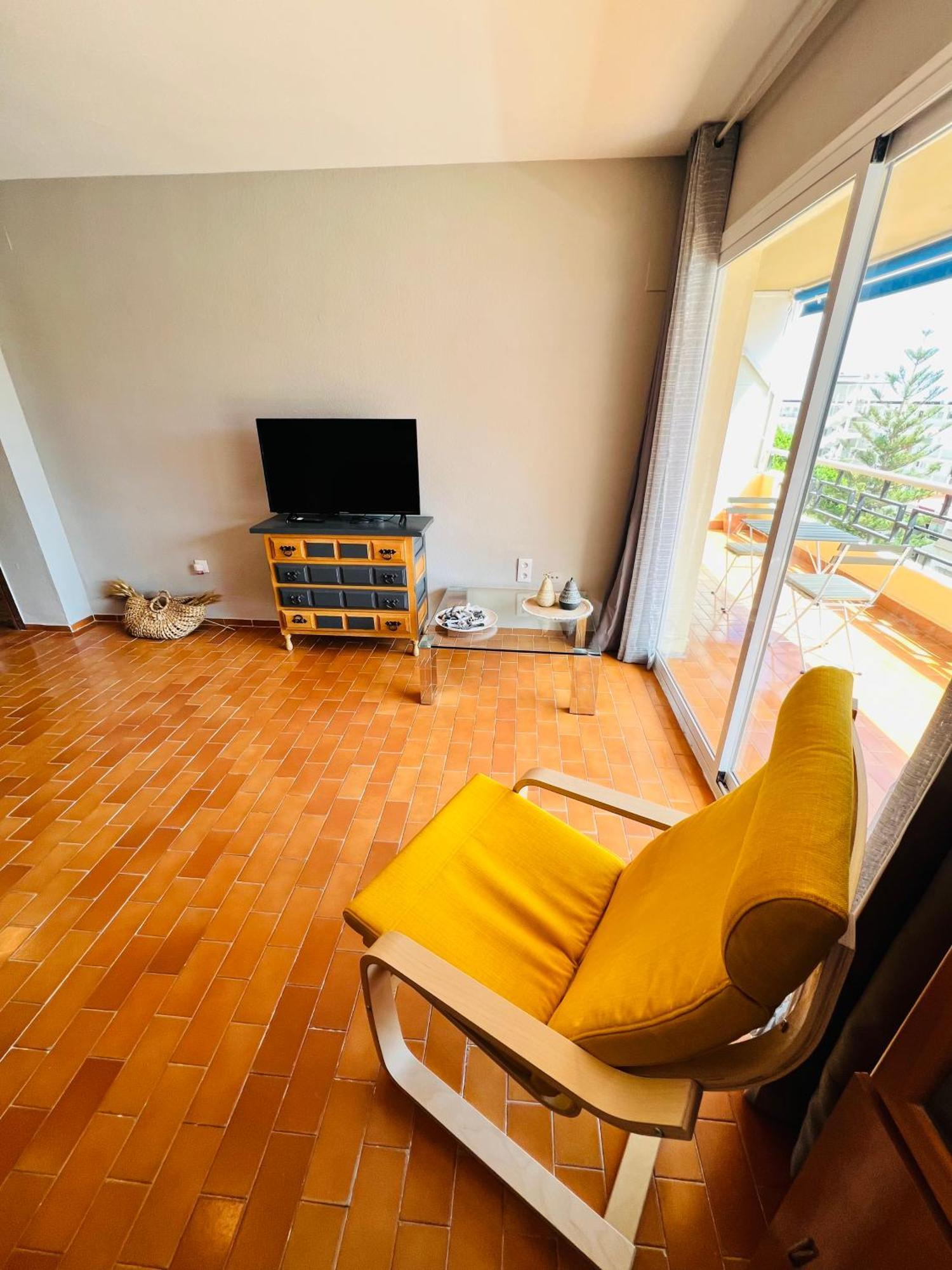 Carihuela Nucleo Cristal Torremolinos