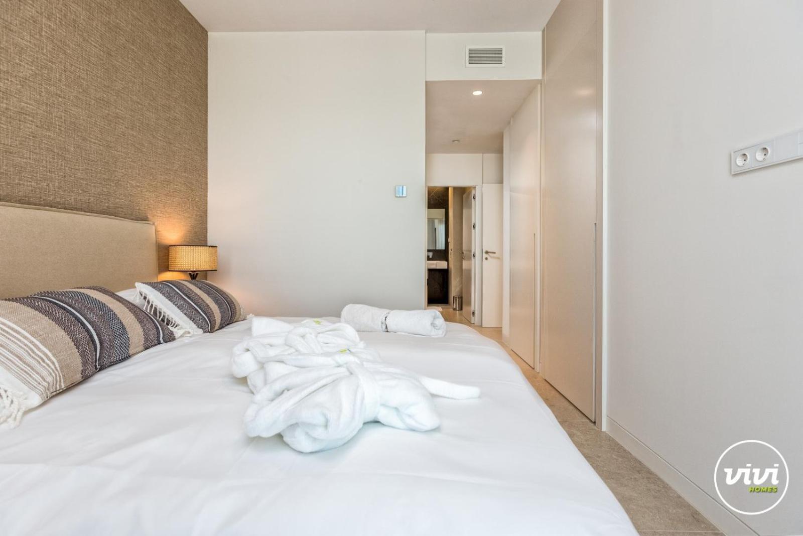 Vivi Homes - Bambu Pool, Gym, Sauna & Beach Apartment