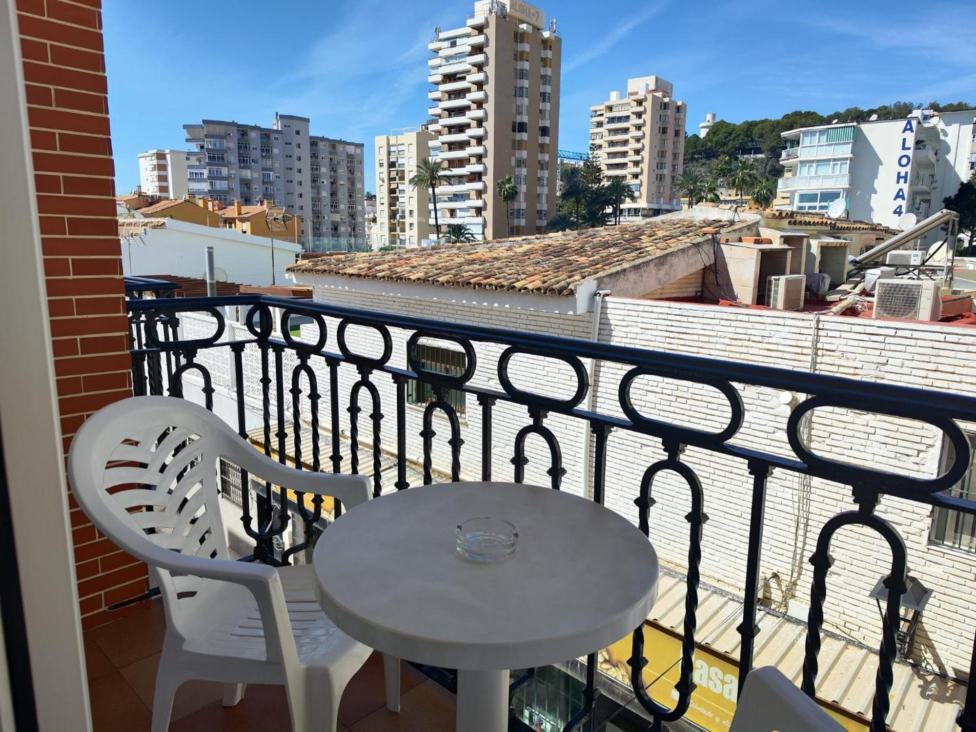 Leonor Carihuela Apartment Torremolinos