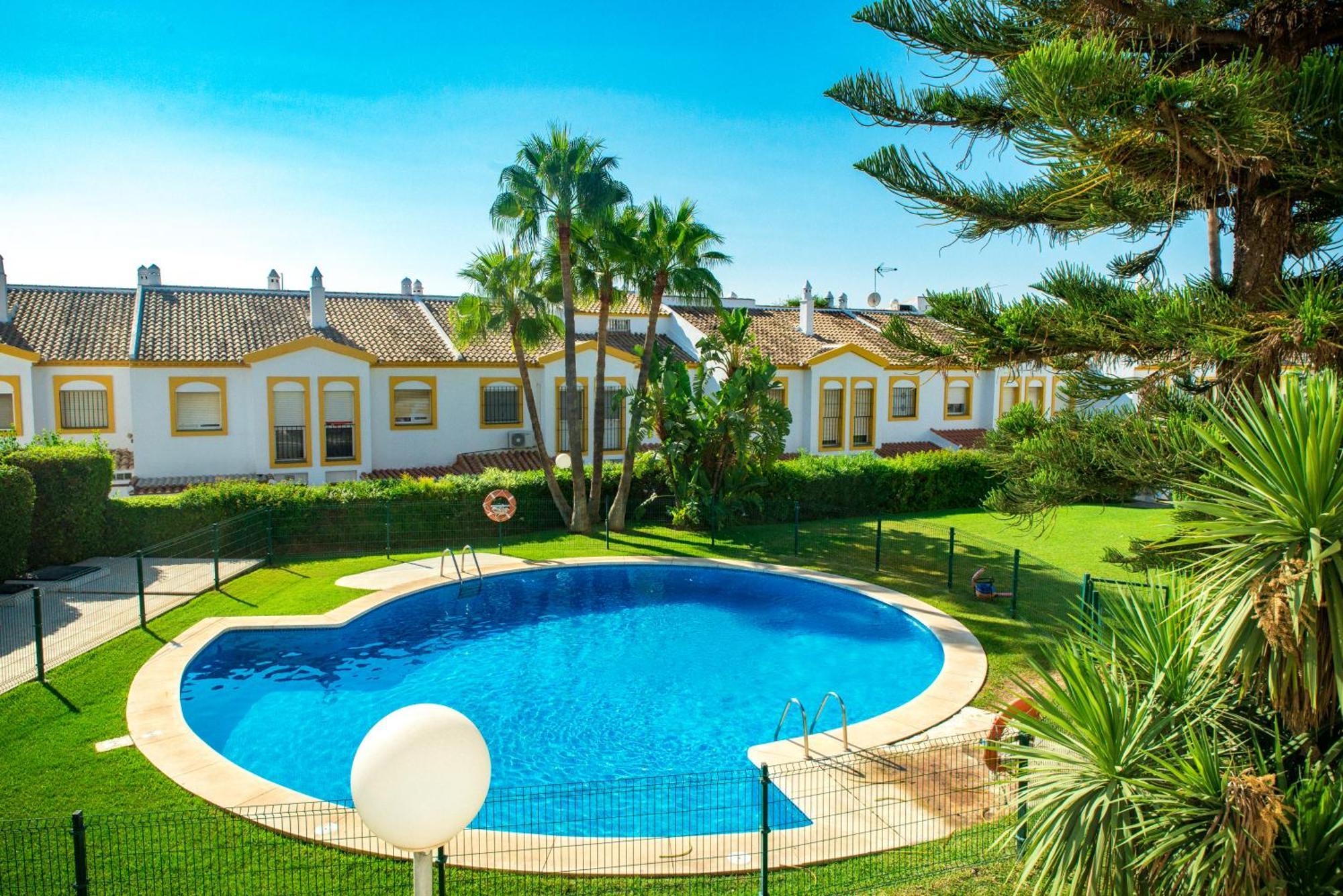 Atico Con Terraza - A 600 Metros De Playa La Carihuela - Piscina - Parking Gratis Appartement *