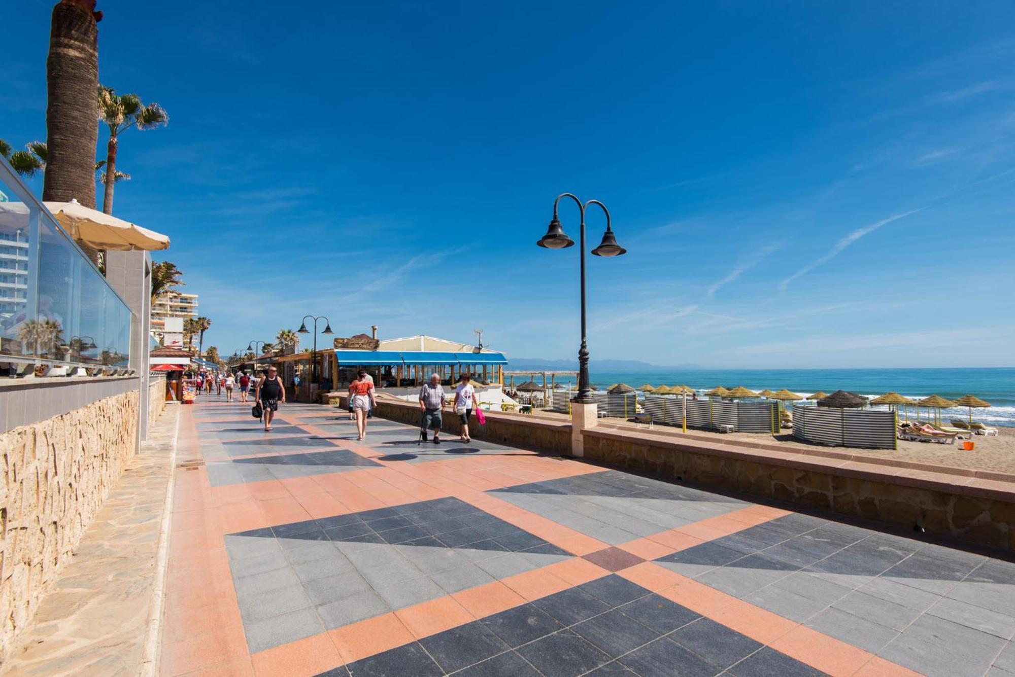 Appartement Bajondillo Beach, Large Loft With Intense Sun *
