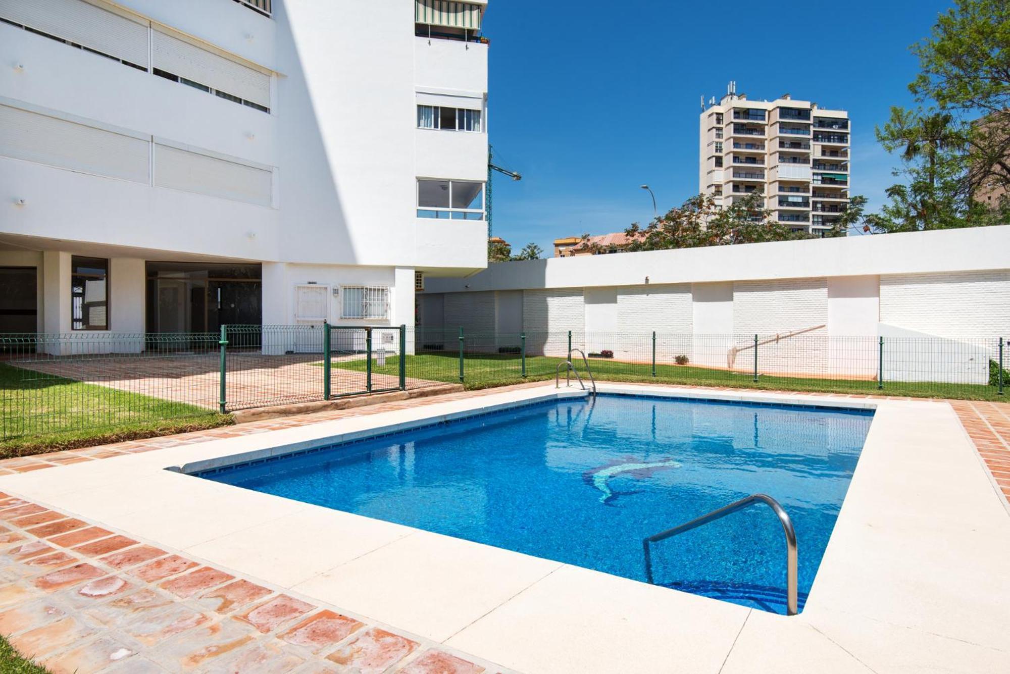 Bajondillo Beach, Large Loft With Intense Sun Appartement