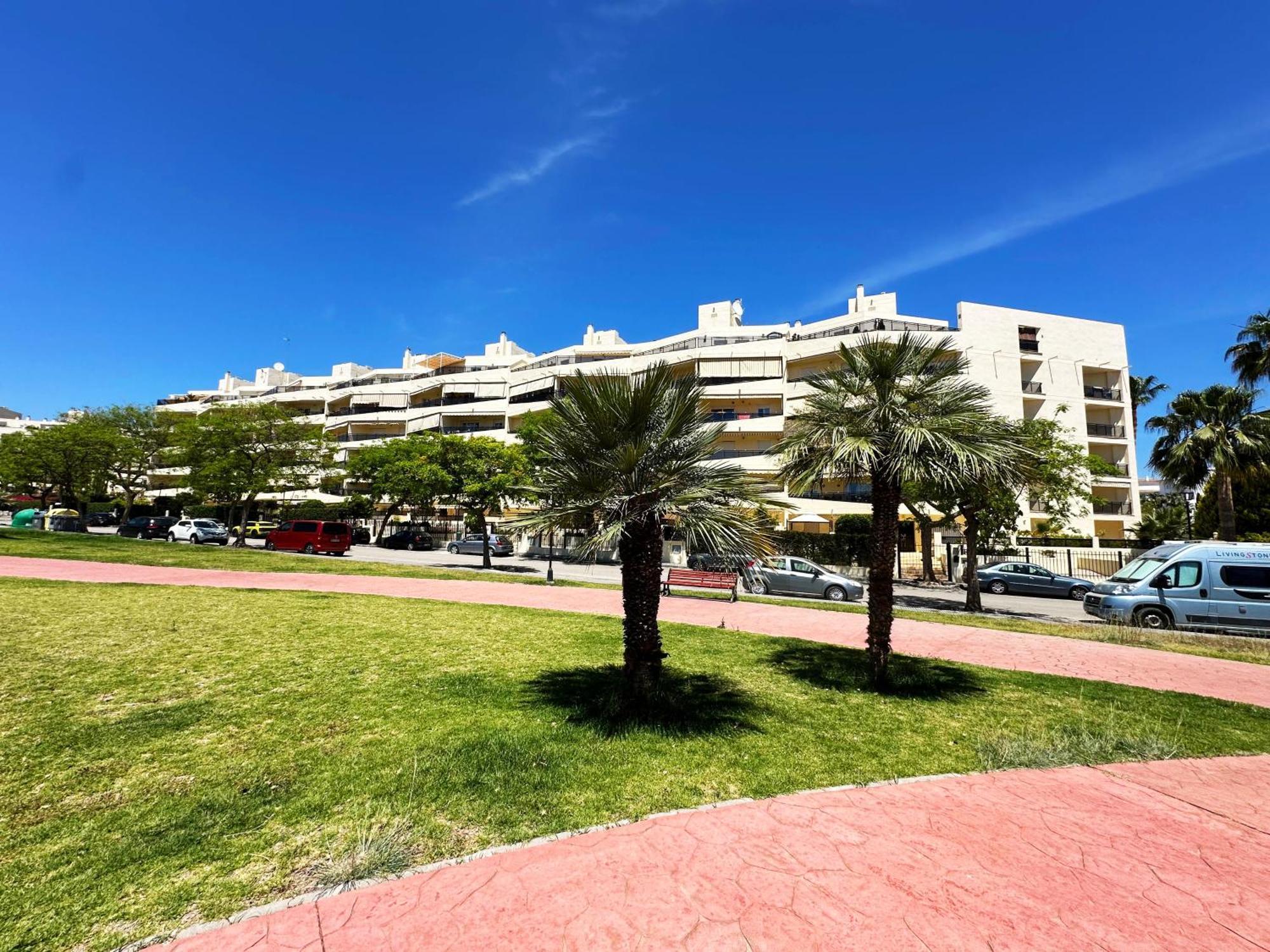 Bri - Amplio Con Terraza, Piscina, Tenis, Padel, Playa A 5 Minutos