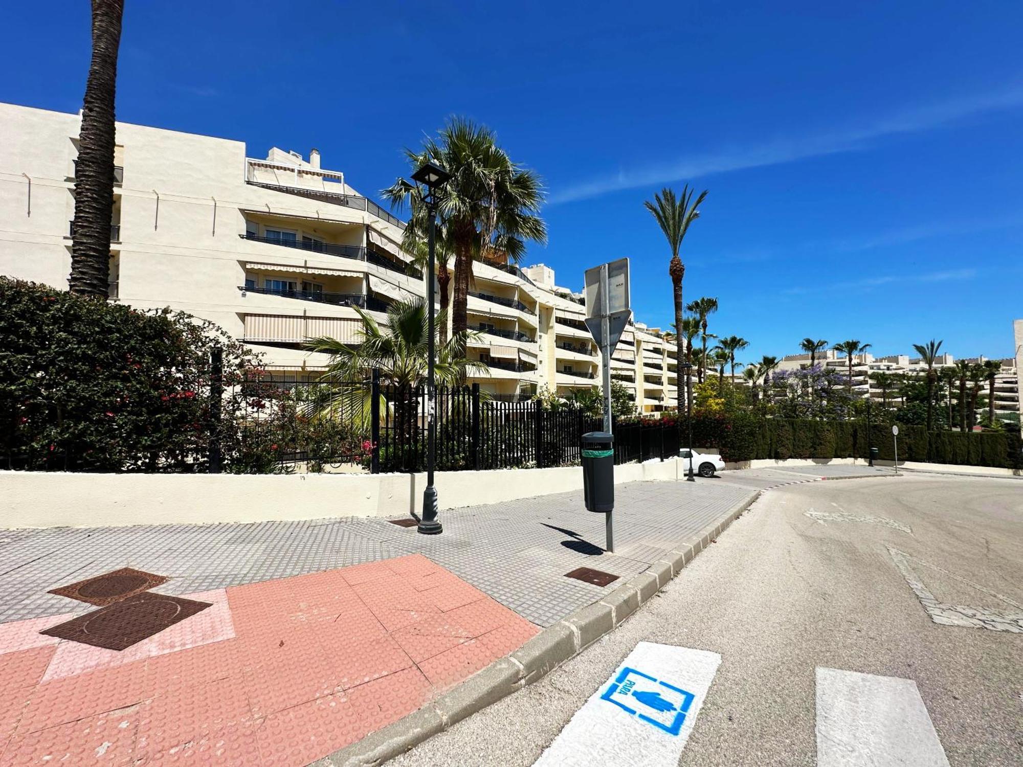 Appartement Bri - Amplio Con Terraza, Piscina, Tenis, Padel, Playa A 5 Minutos Torremolinos