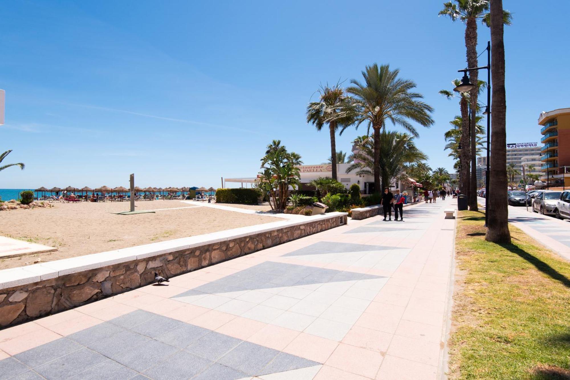 Appartement Bajondillo Beach, Large Loft With Intense Sun *