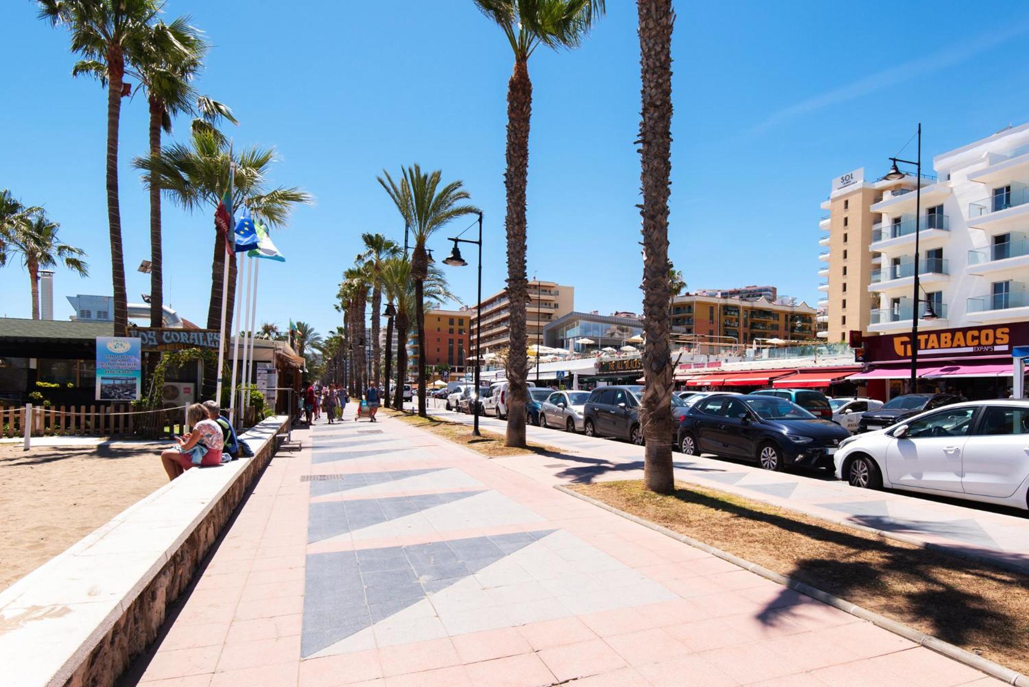 Bajondillo Beach, Large Loft With Intense Sun Appartement