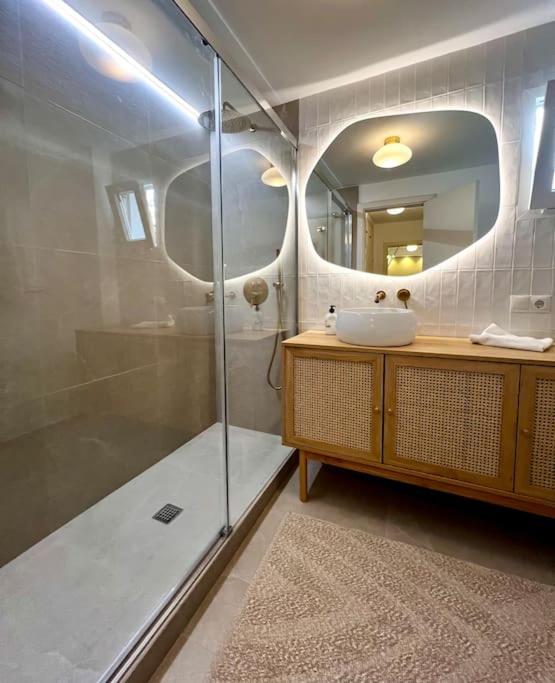 Nuevo Close To Sinese Design Homes Apartment