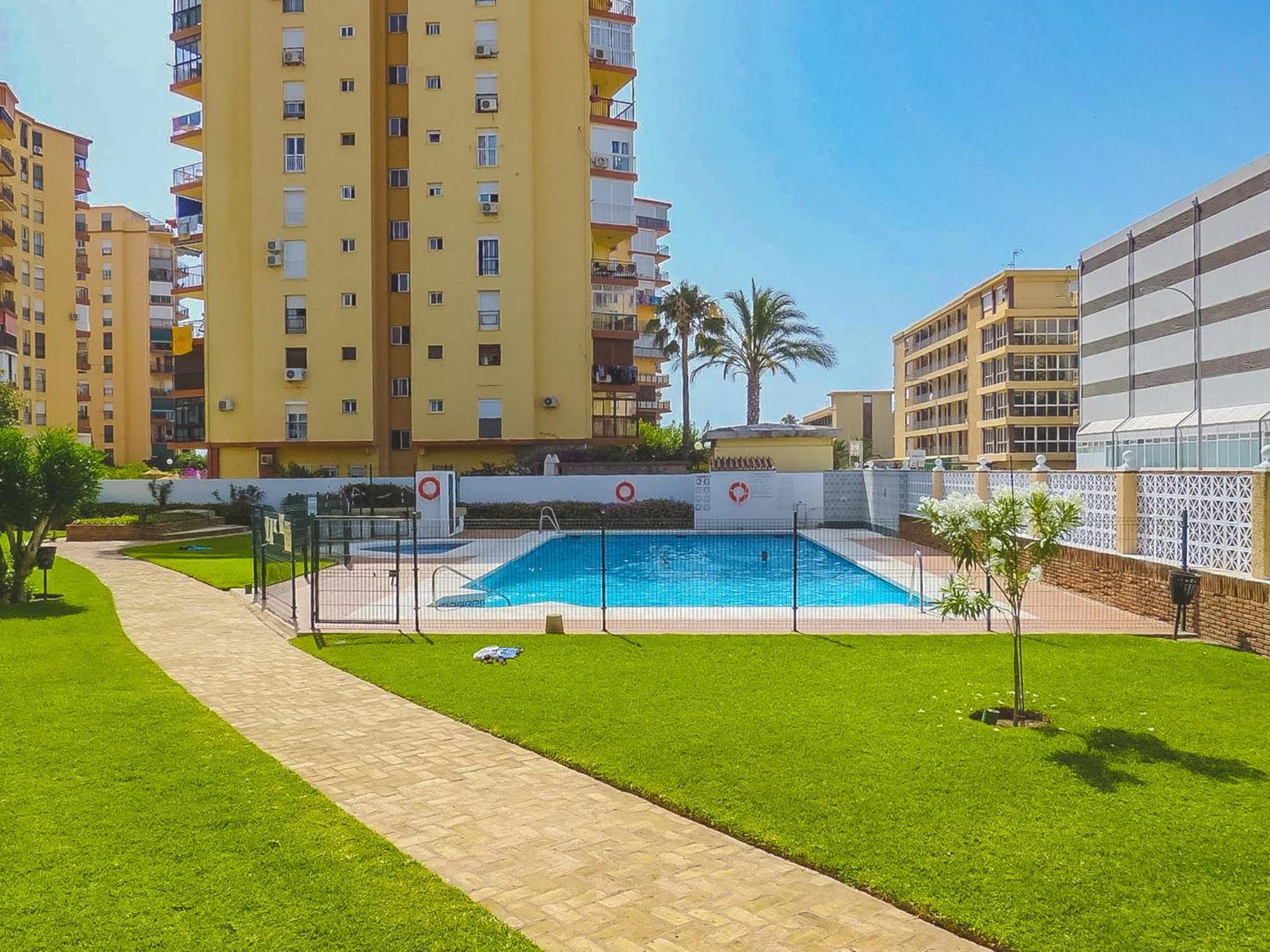 Cubo's Sol Y Arena Playamar Apartment *