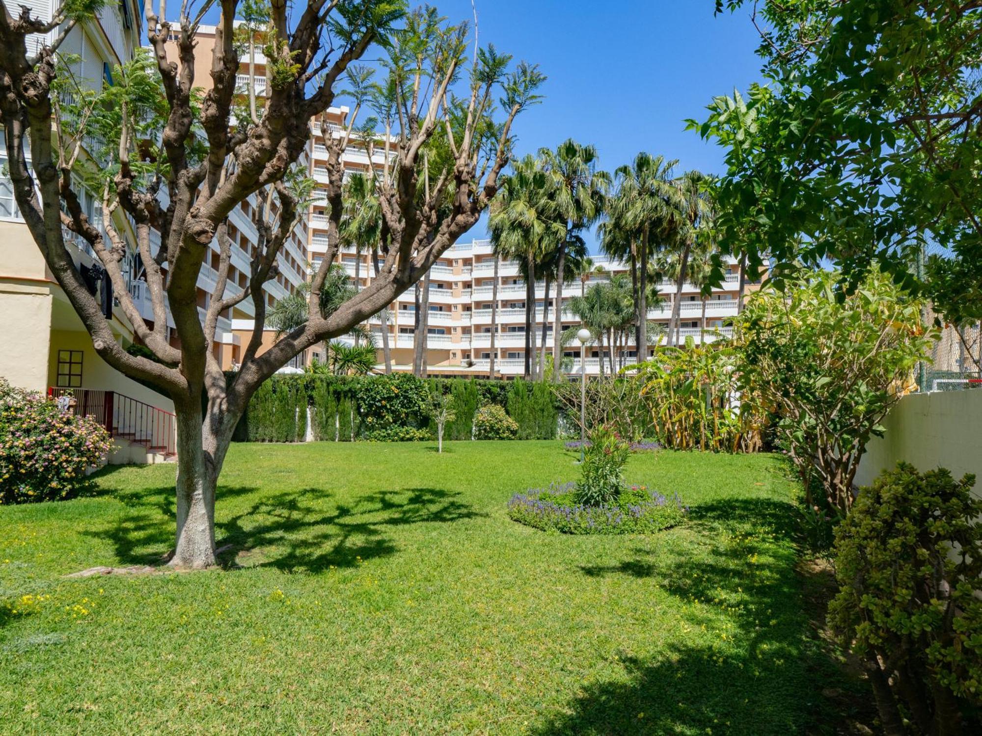 Cubo's Sol Y Arena Playamar Apartment