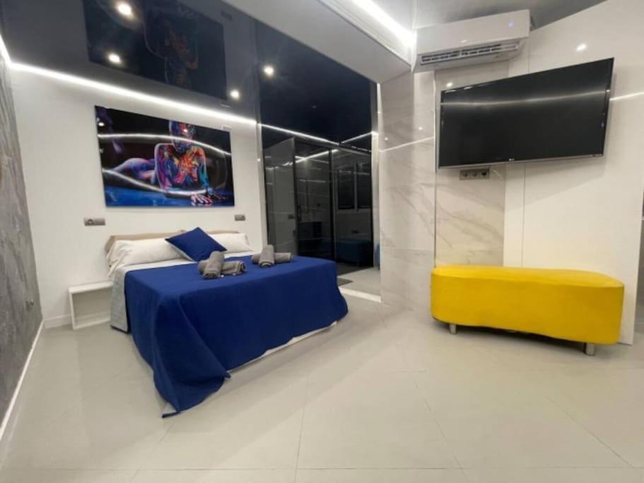 True Colours , Center By Namaste Elite * Torremolinos