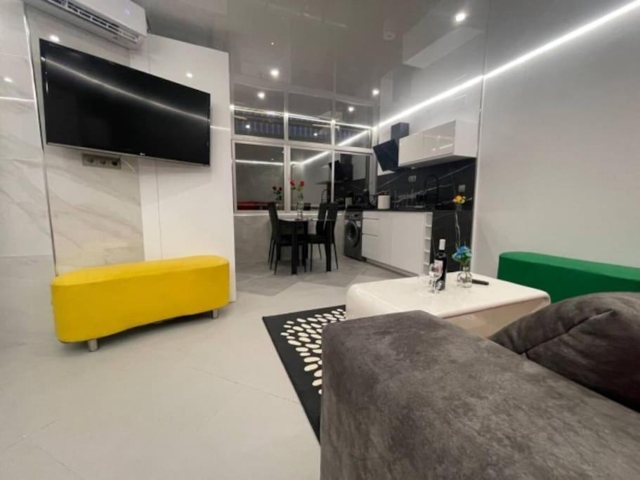 True Colours , Center By Namaste Elite Torremolinos