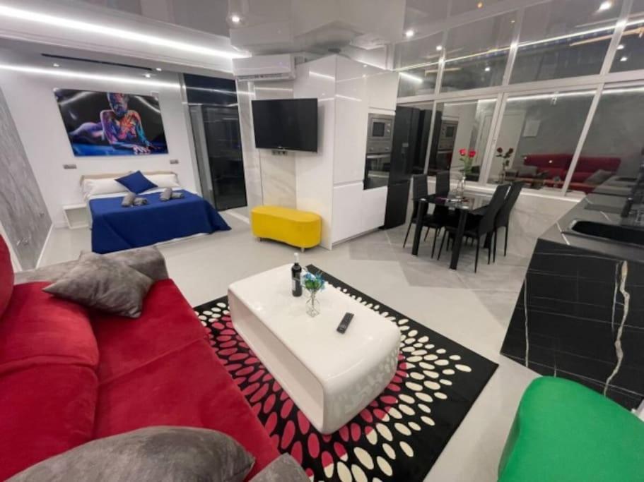 True Colours , Center By Namaste Elite Apartment