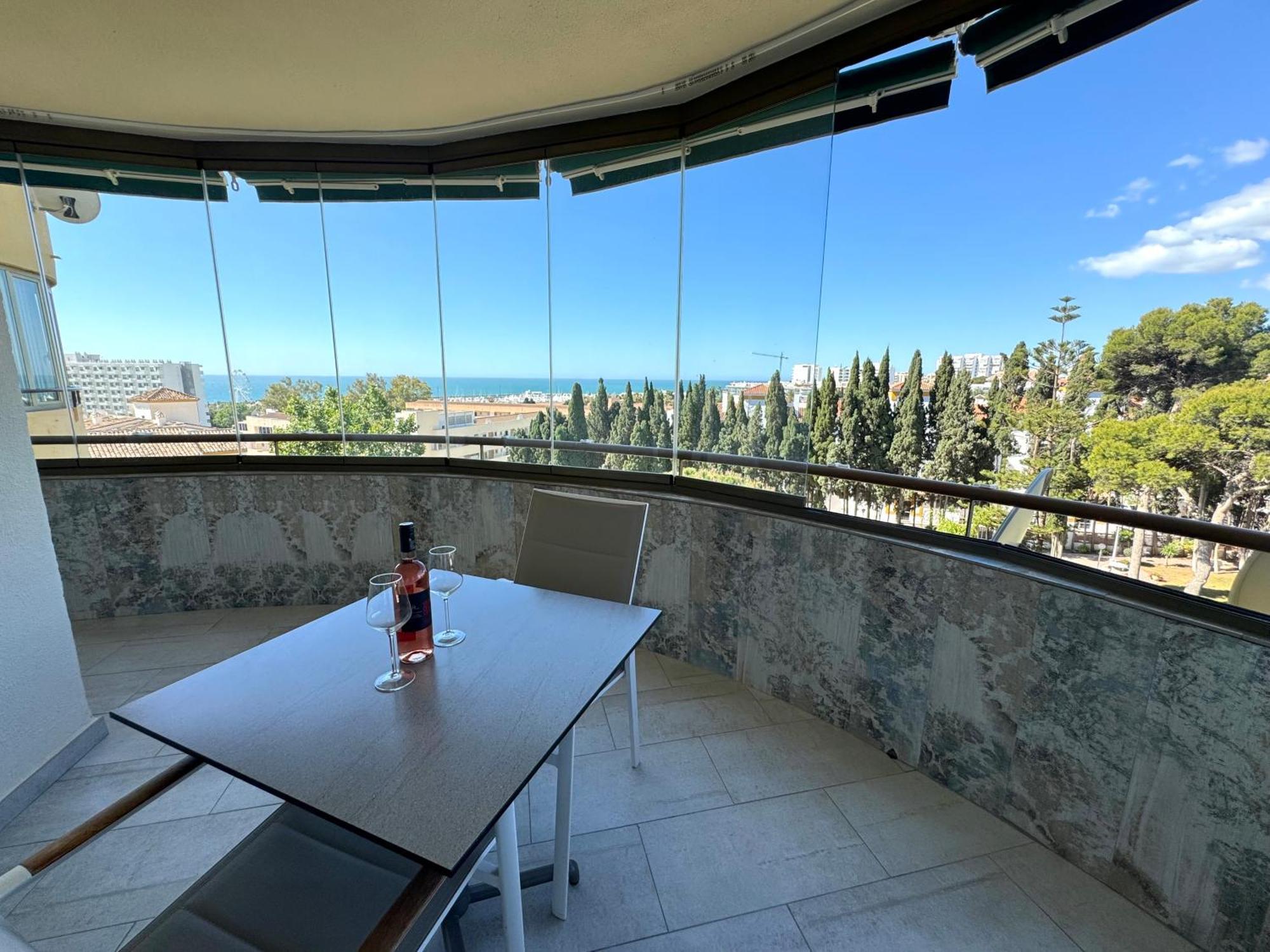 Amplia Terraza Con Maravillosas Vistas Muy Cerca De La Playa Appartement Torremolinos