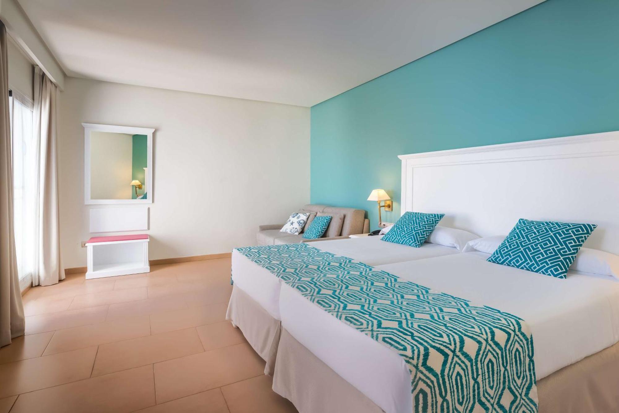 Hotel Occidental Playa 4*