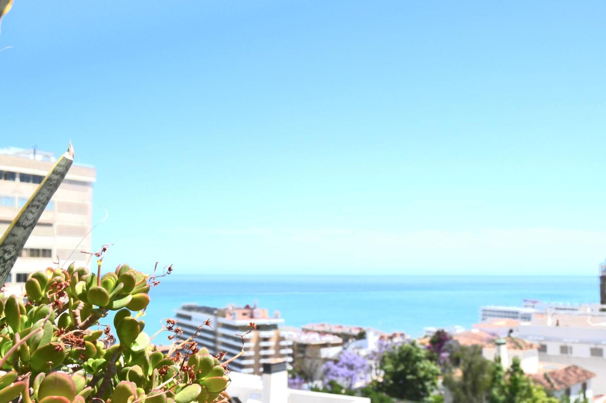 Light-filled With Sea Views
