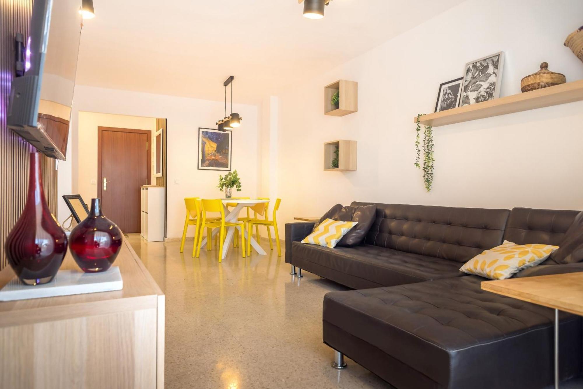 Yellow Fabuloso Andra Apartment Torremolinos
