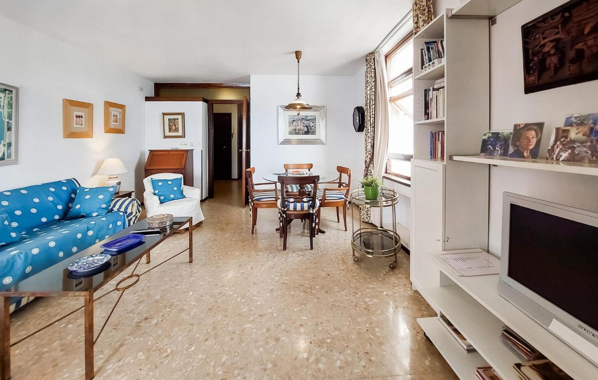 Apartment Stunning In With Kitchen Torremolinos