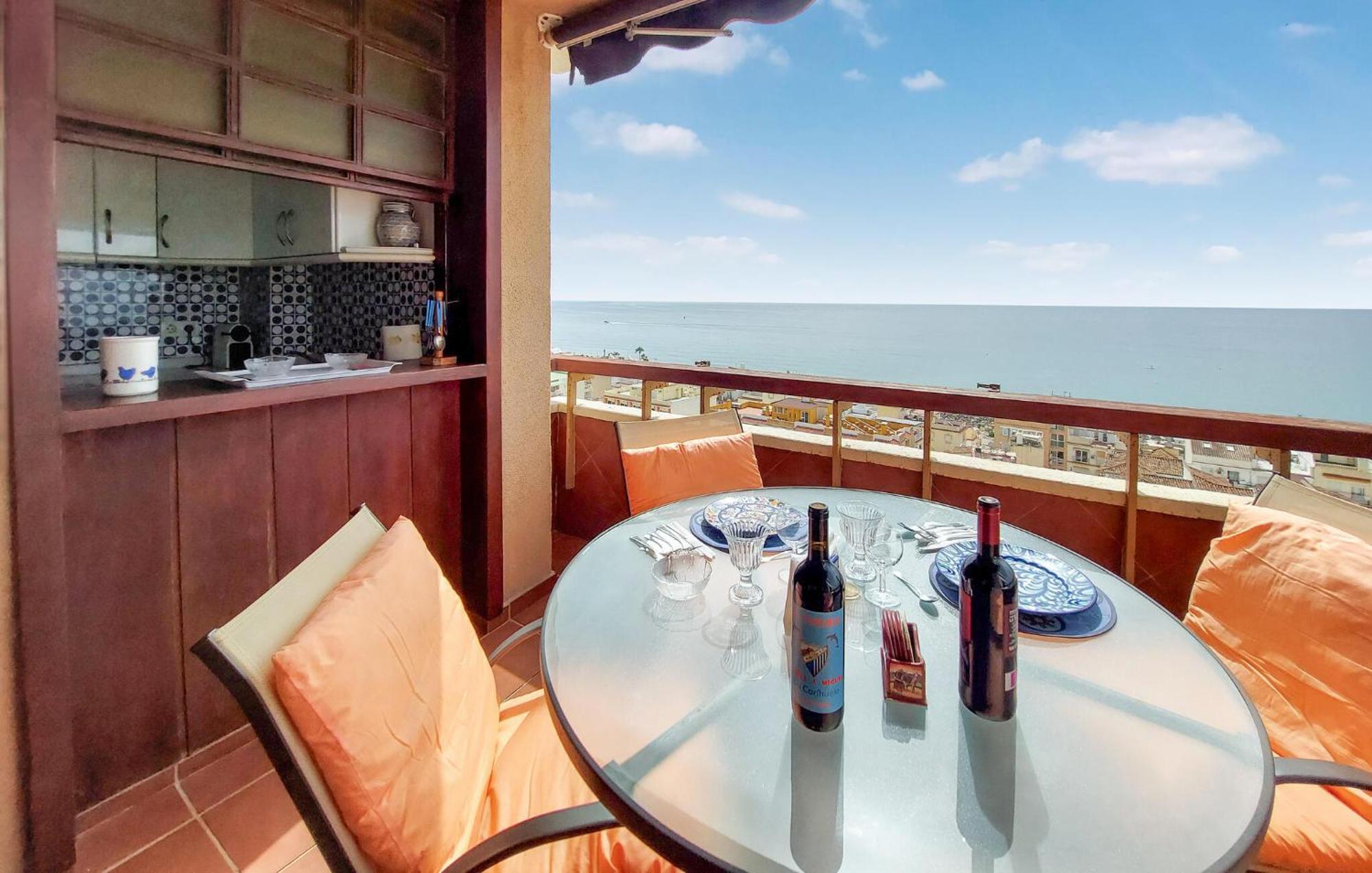 Stunning In With Kitchen Torremolinos