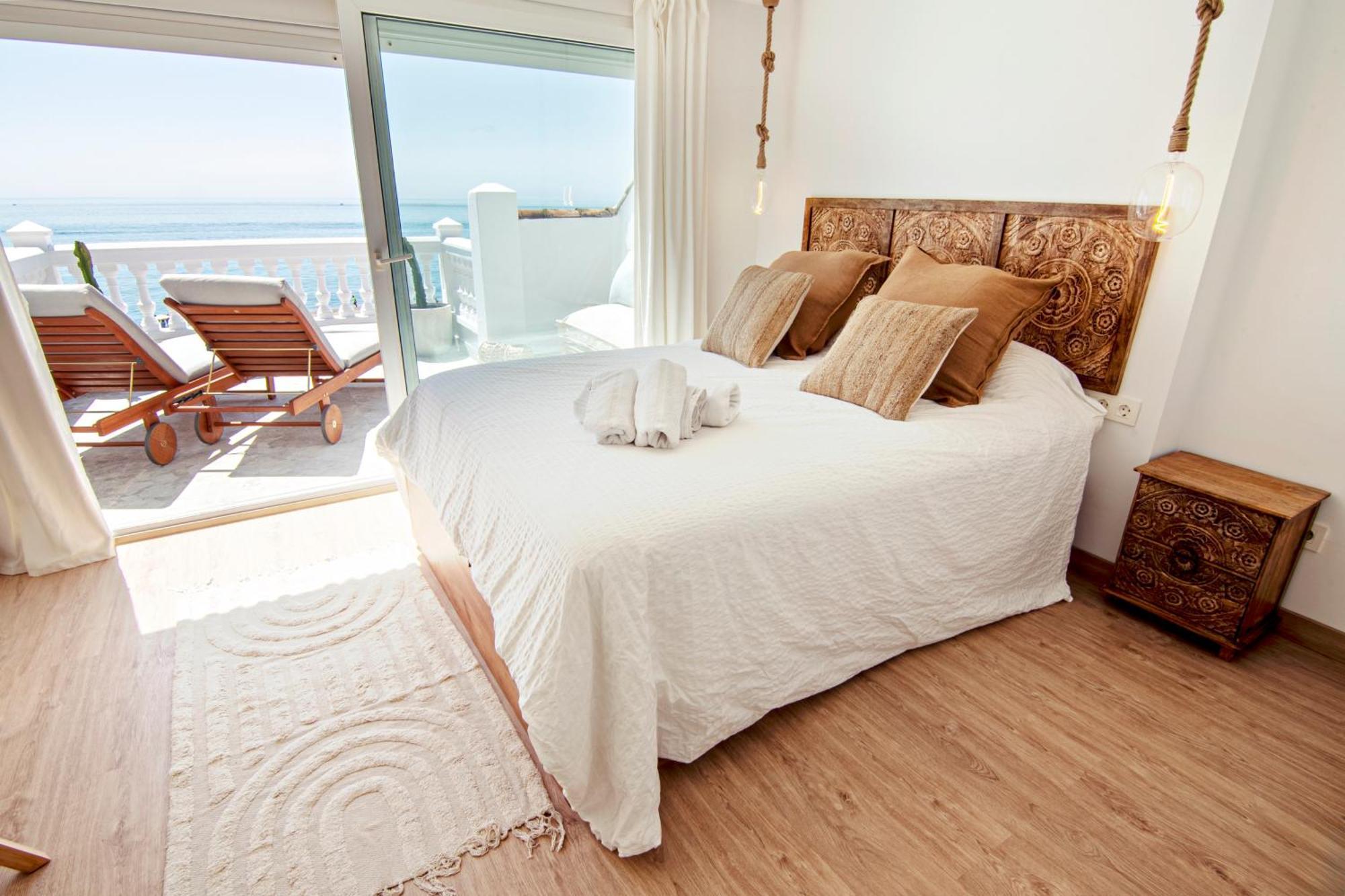 Mara's Seaviews - First Line - Duplex Penthouse Apartment Torremolinos