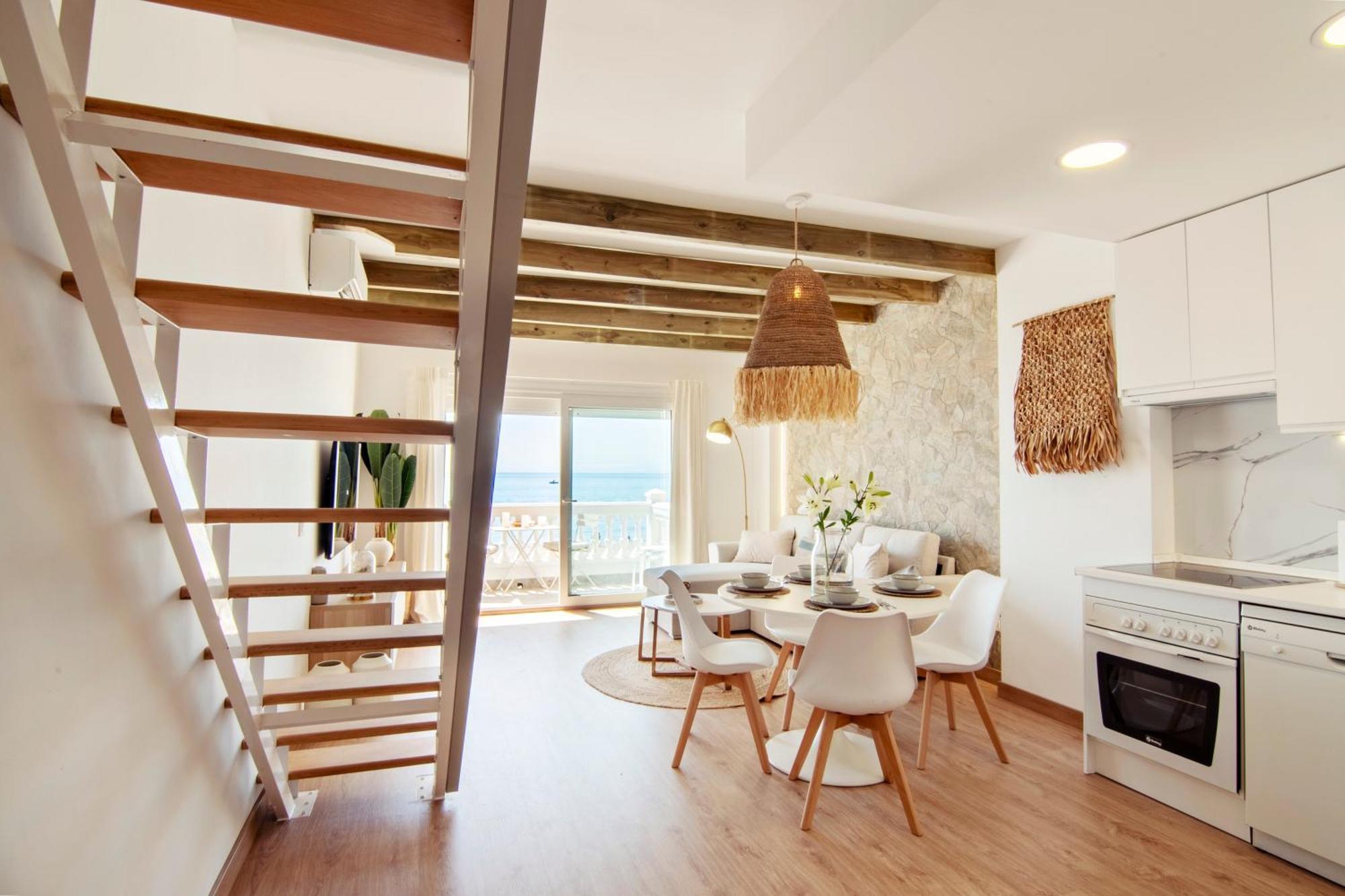 Mara's Seaviews - First Line - Duplex Penthouse *