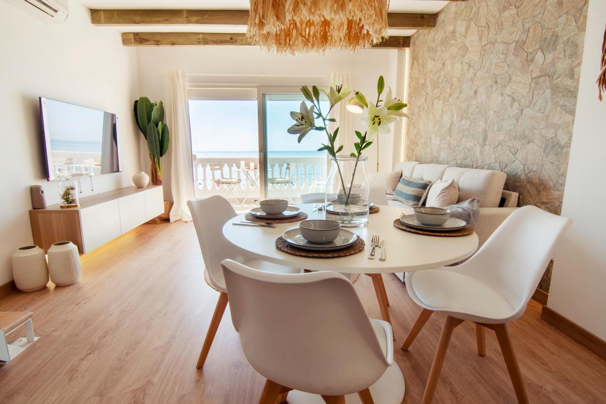 Mara's Seaviews - First Line - Duplex Penthouse