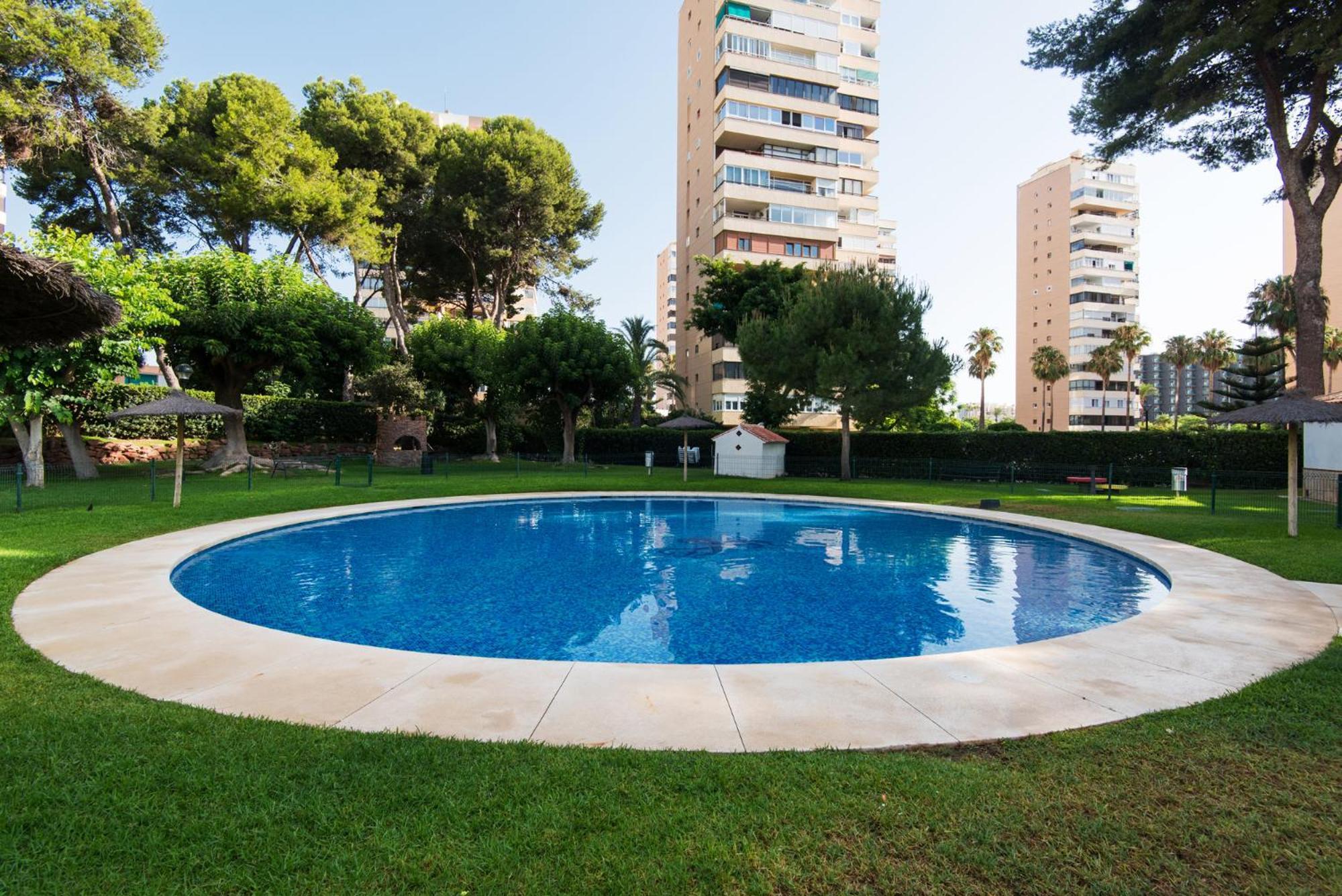 Magic Of The Ocean, Front Line In Playamar-parking, Sea Views, Pool, Tenis, Paddle, Wifi And Aircon *