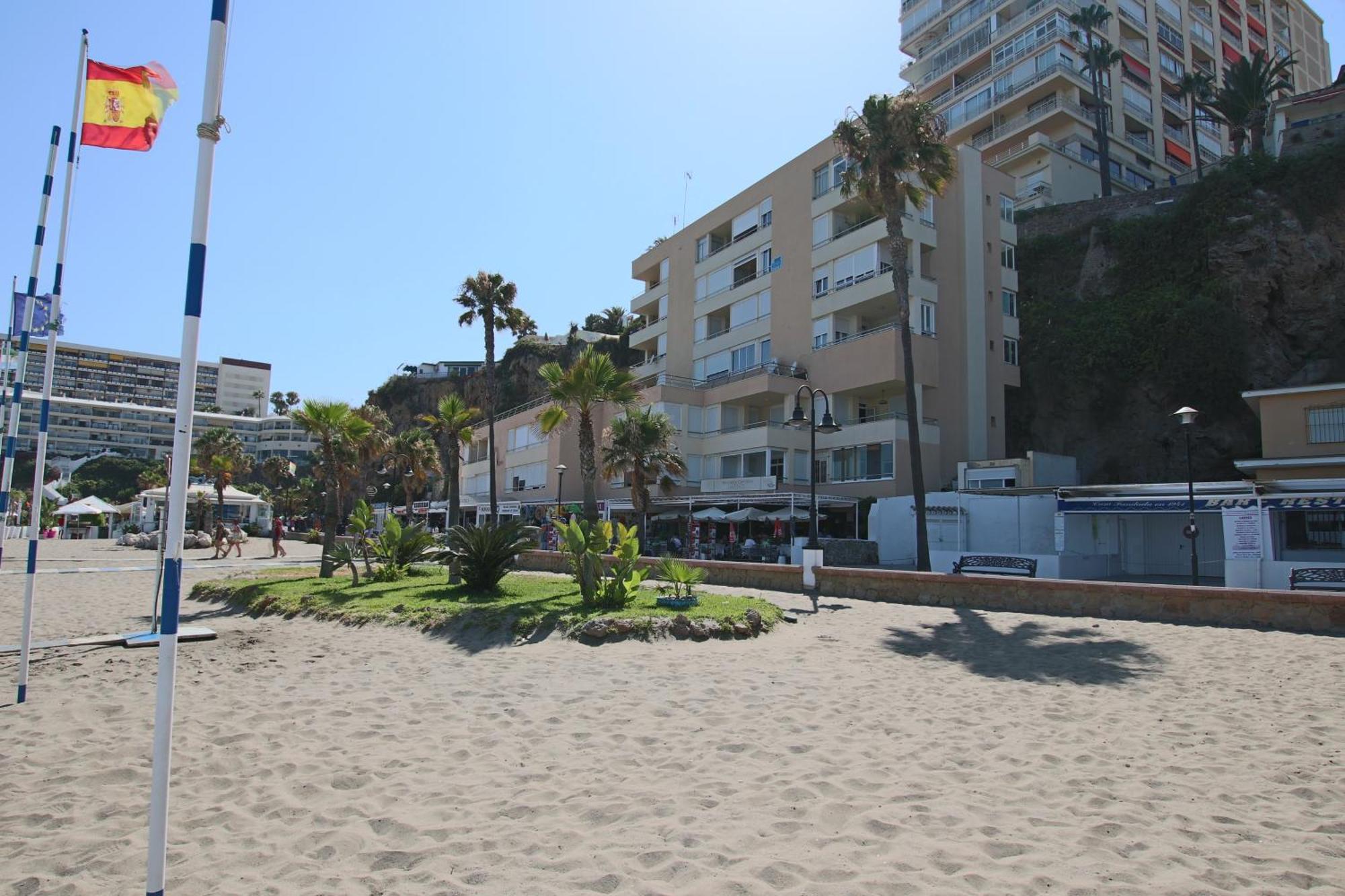 Tess Apartamento Frontbeach La Roca Chica Apartment *