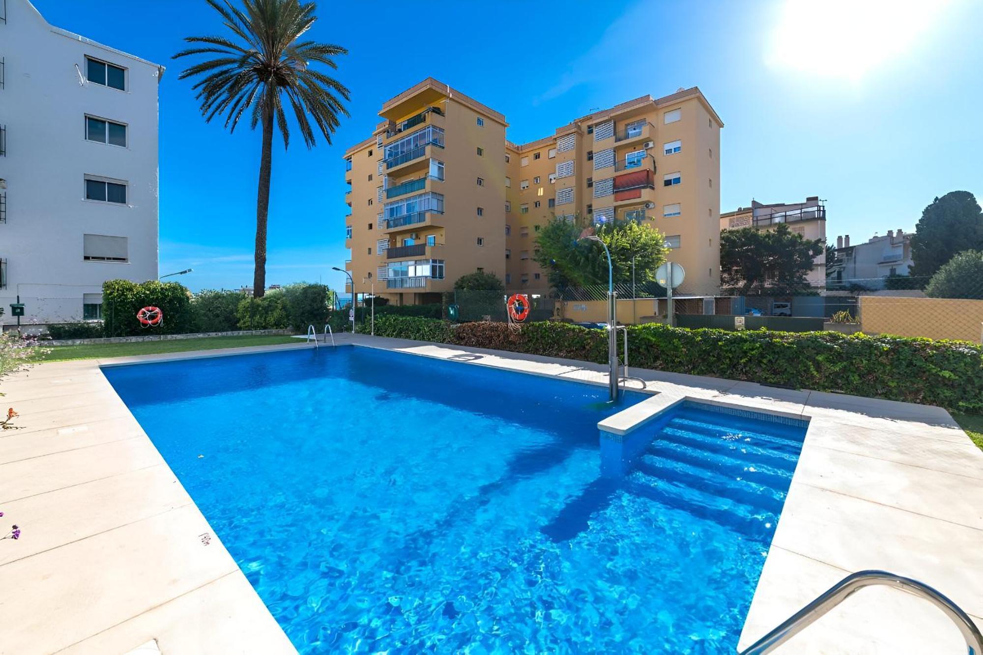 Hexagonal En Torremolinos
