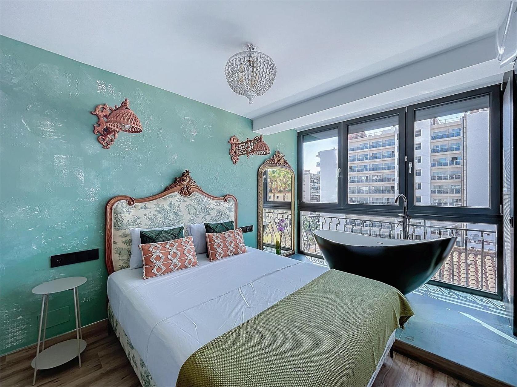 Alhambra Deco Homtels *