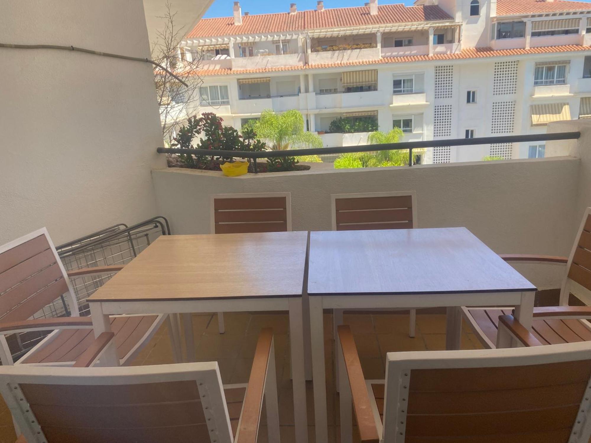 Carihuela Plaza Del Remo Torremolinos