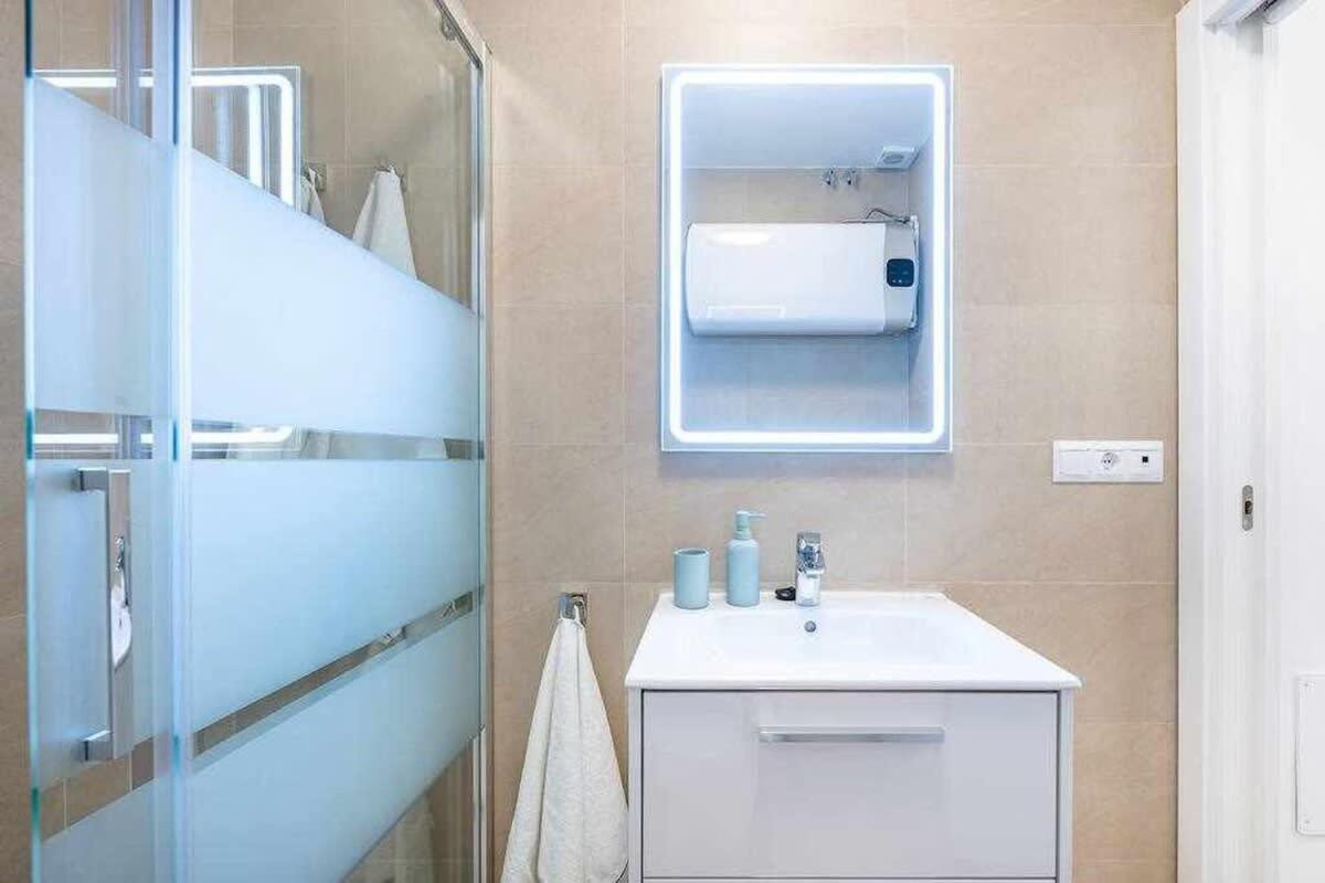 Vivendos - Tr15 - Bajondillo Apartment
