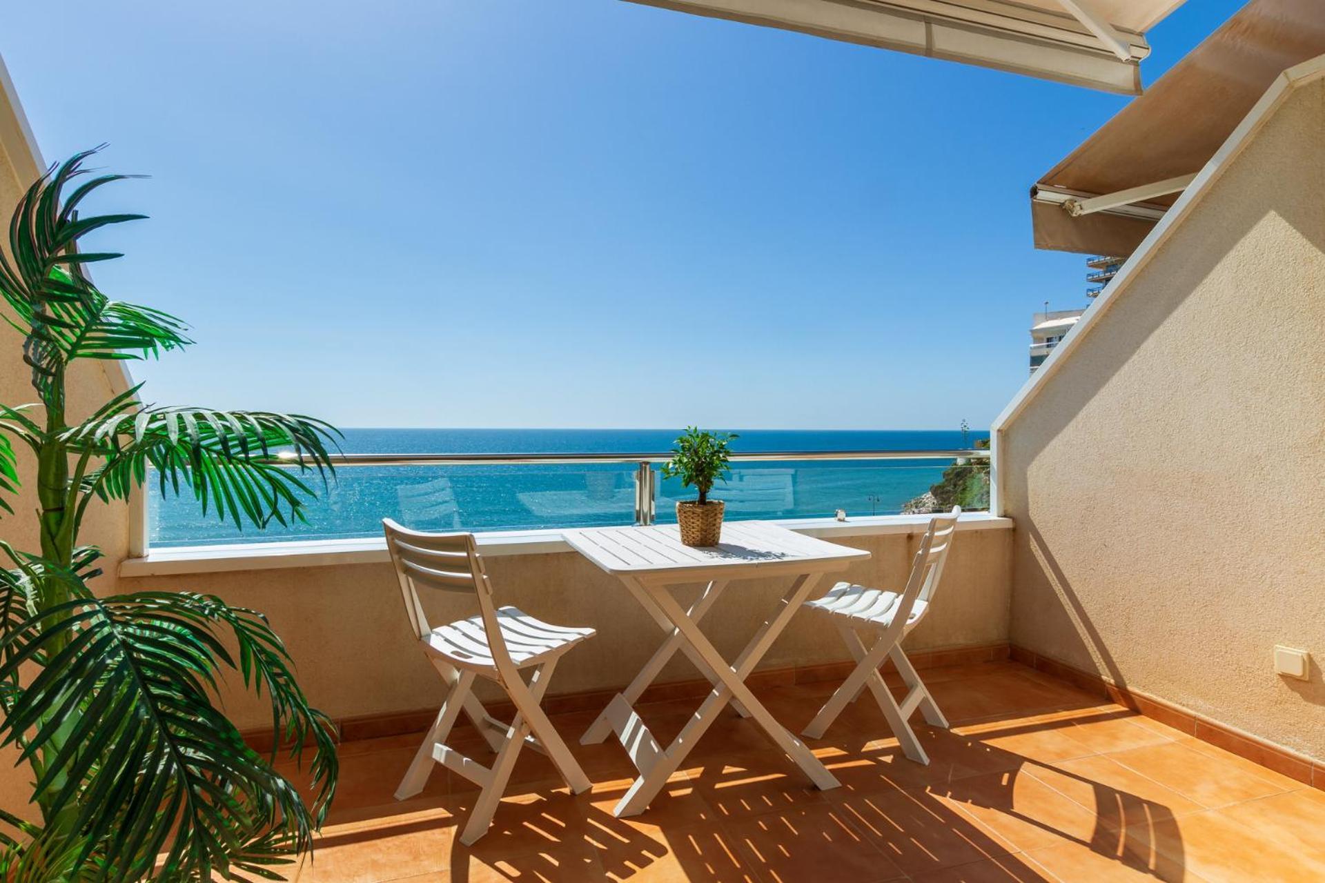 Roca Chica - Parking - Frente Playa - Terraza - Wifi - Bajondillo Y Carihuela *