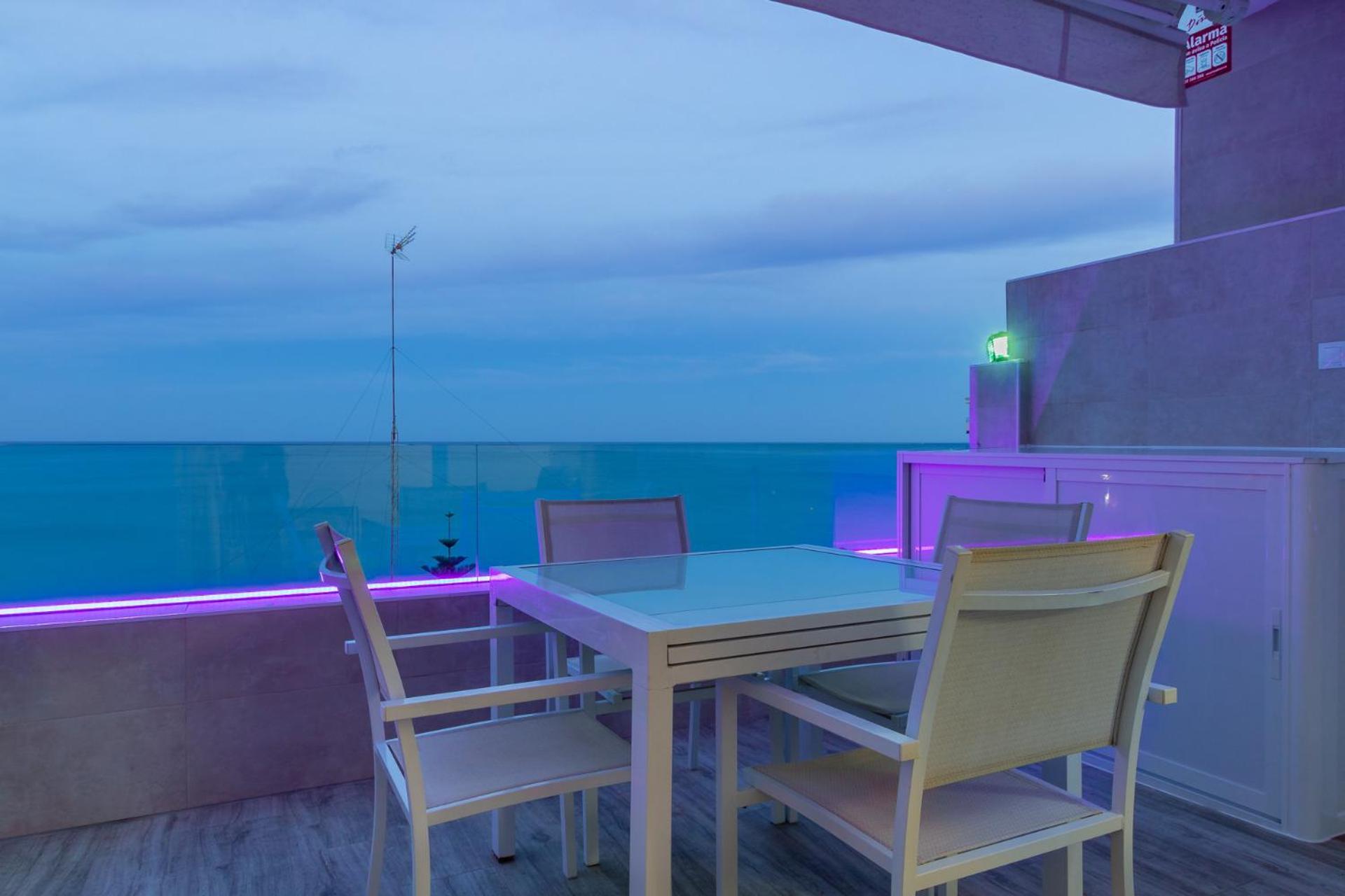Increible Terraza Vista Al Mar, Wifi Y Parking