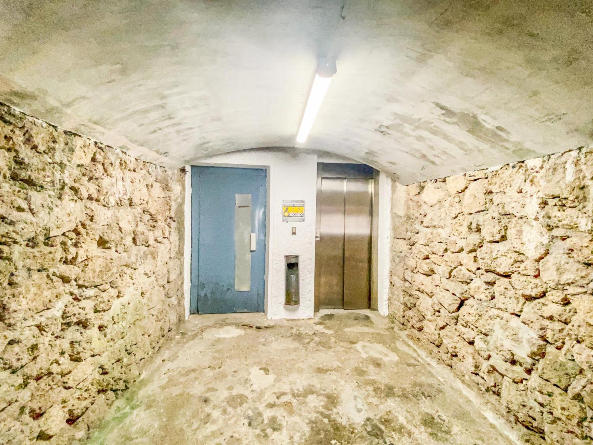 Apartment 67