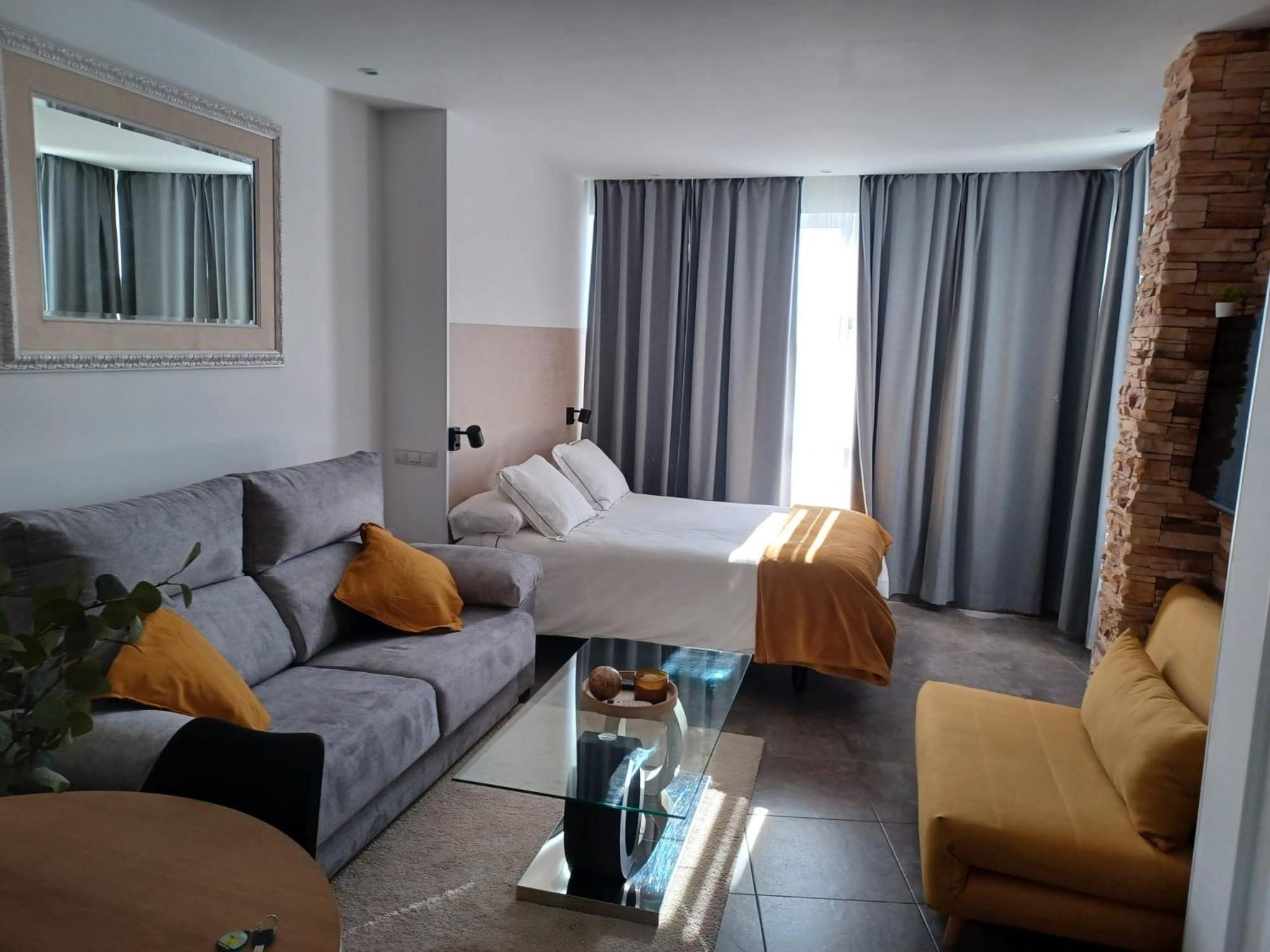 Acogedor Con Vistas Al Mar Y Montana Apartamento