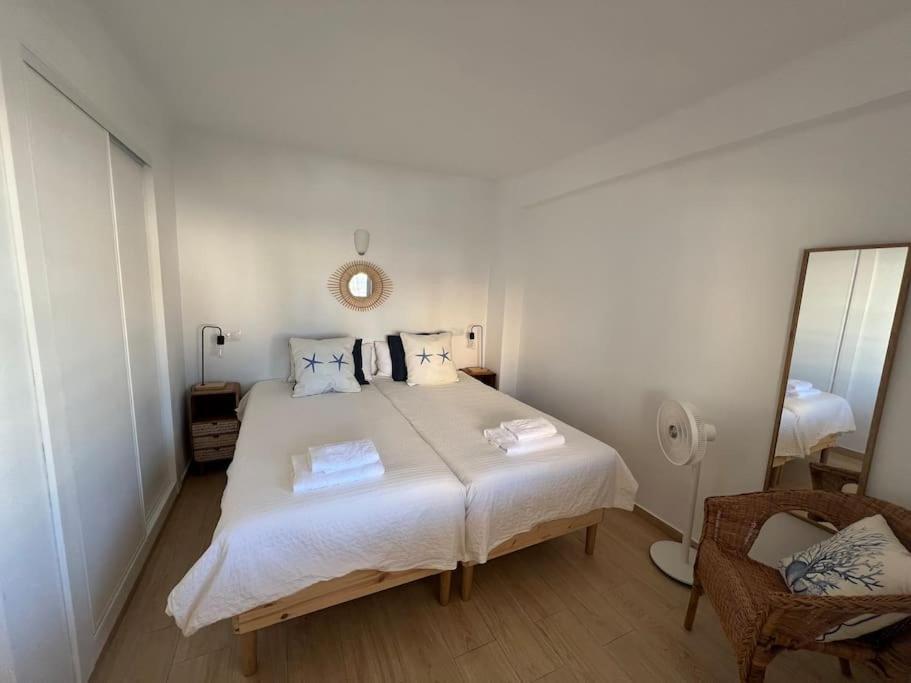 En Paseo Maritimo De Apartment Torremolinos