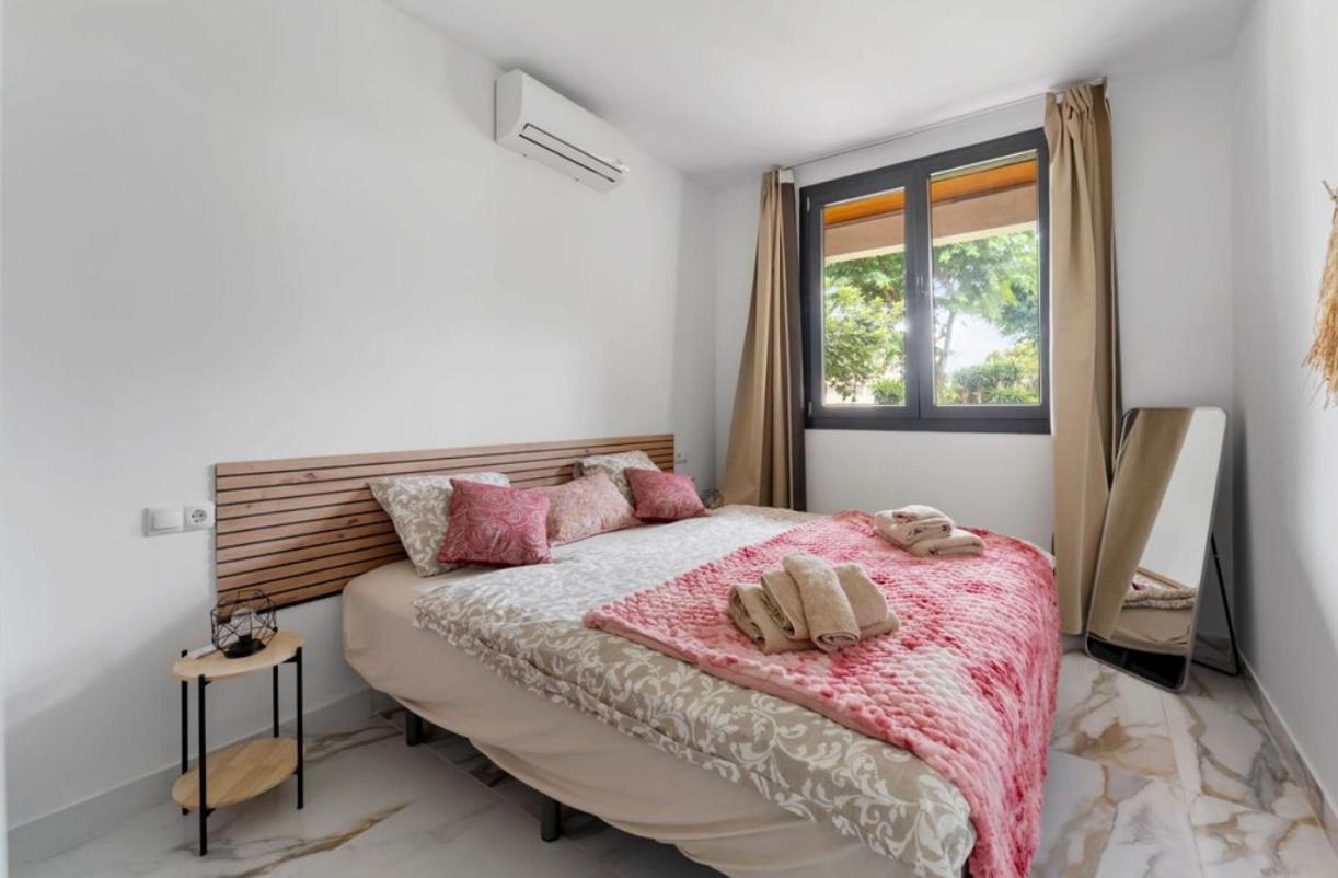 Apartment Casa Rosa At Parrot At Carihuela *