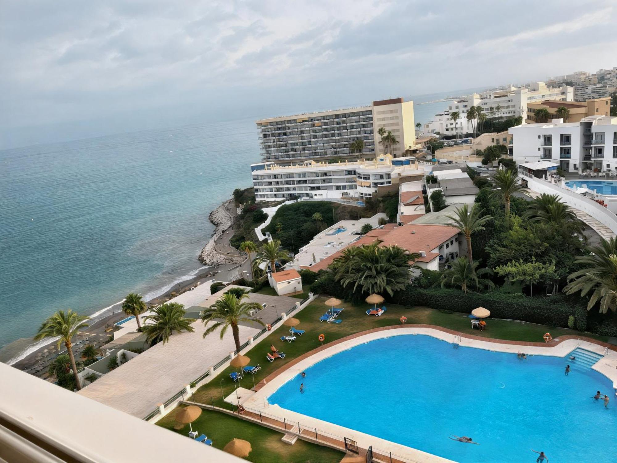 The - Torre La Roca Apartment Torremolinos