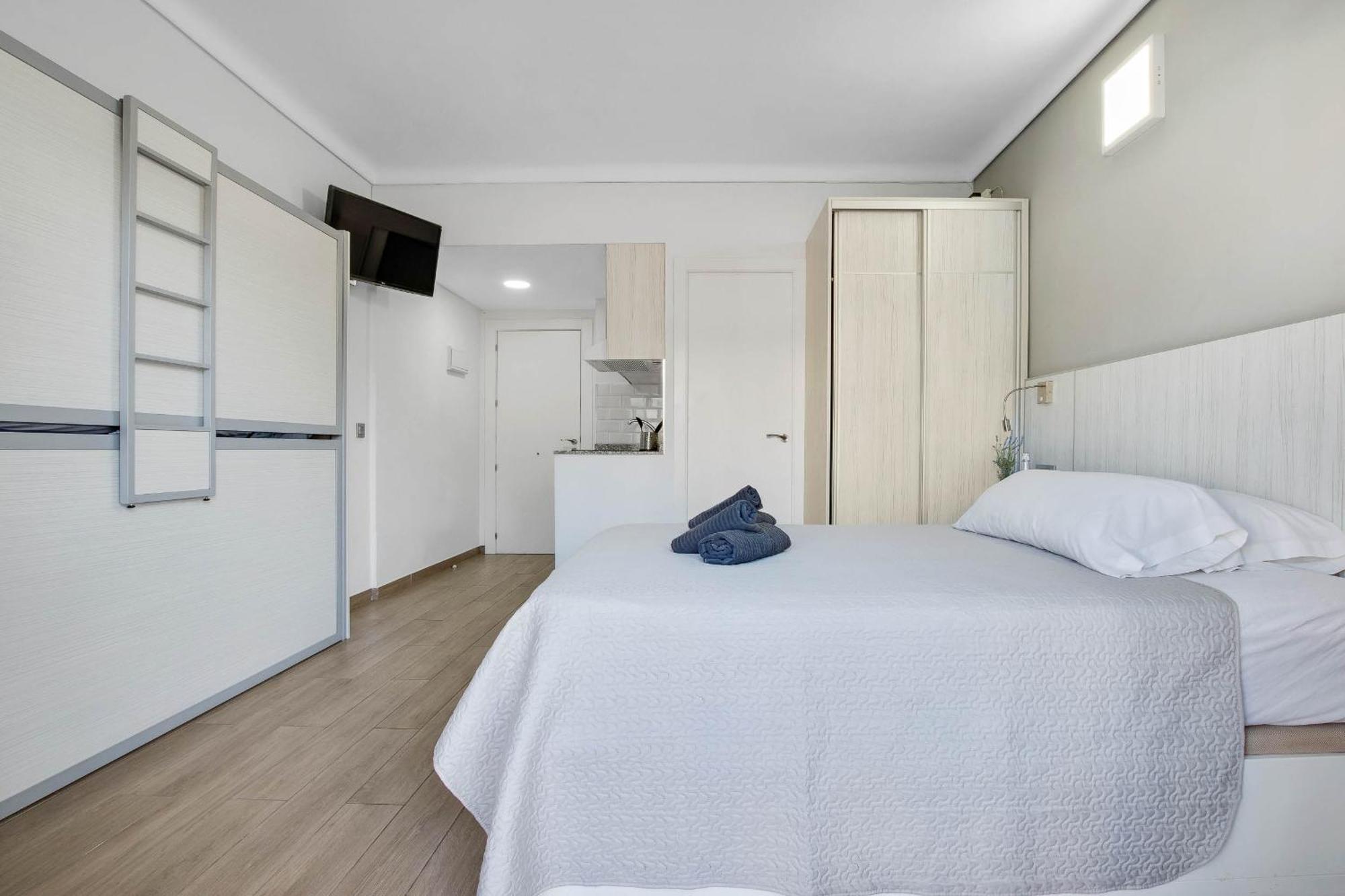 Carihuela Palace 418 By Ivi Real Estate Torremolinos