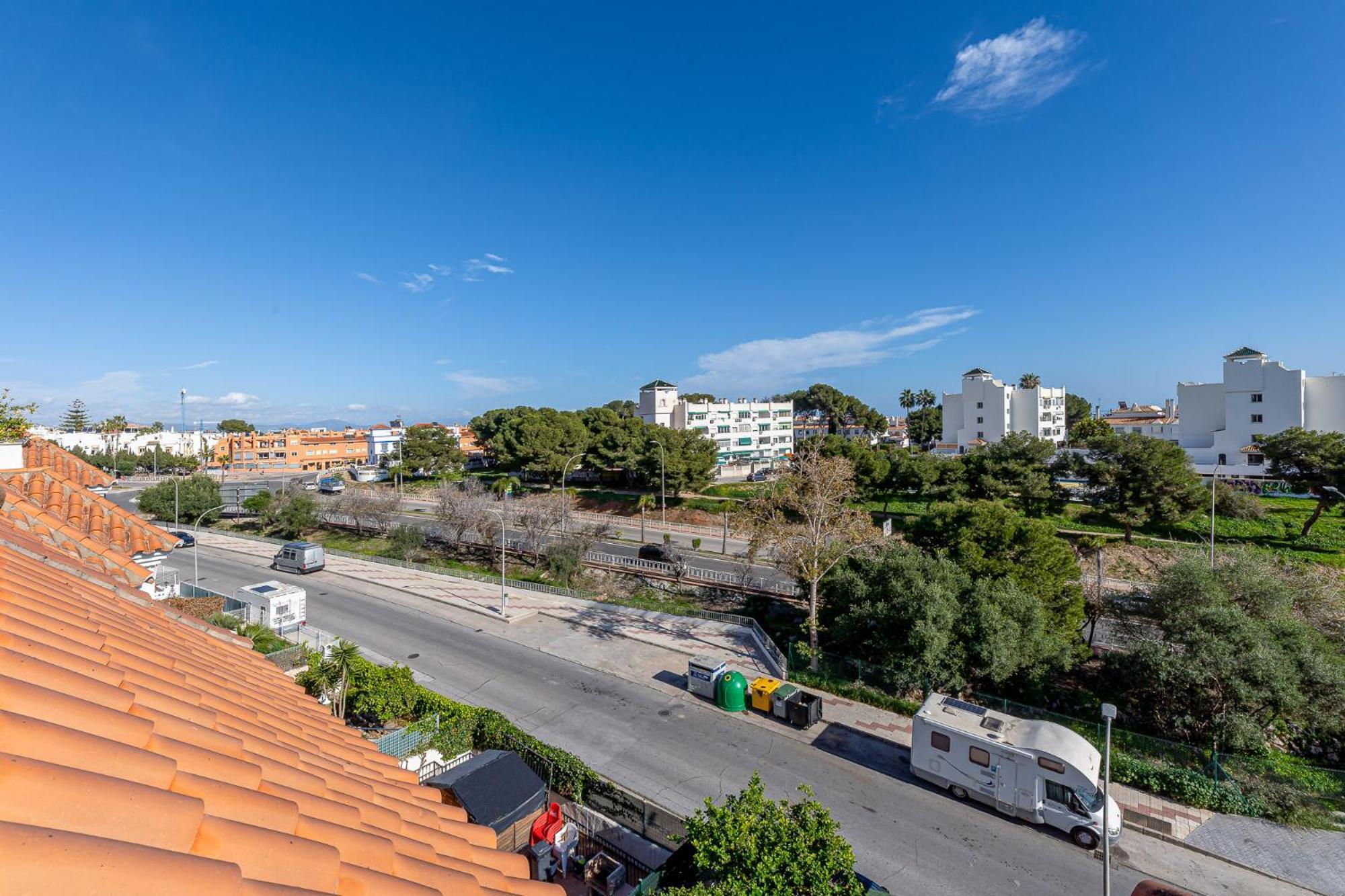 With Terrace Attic Views Apartment *