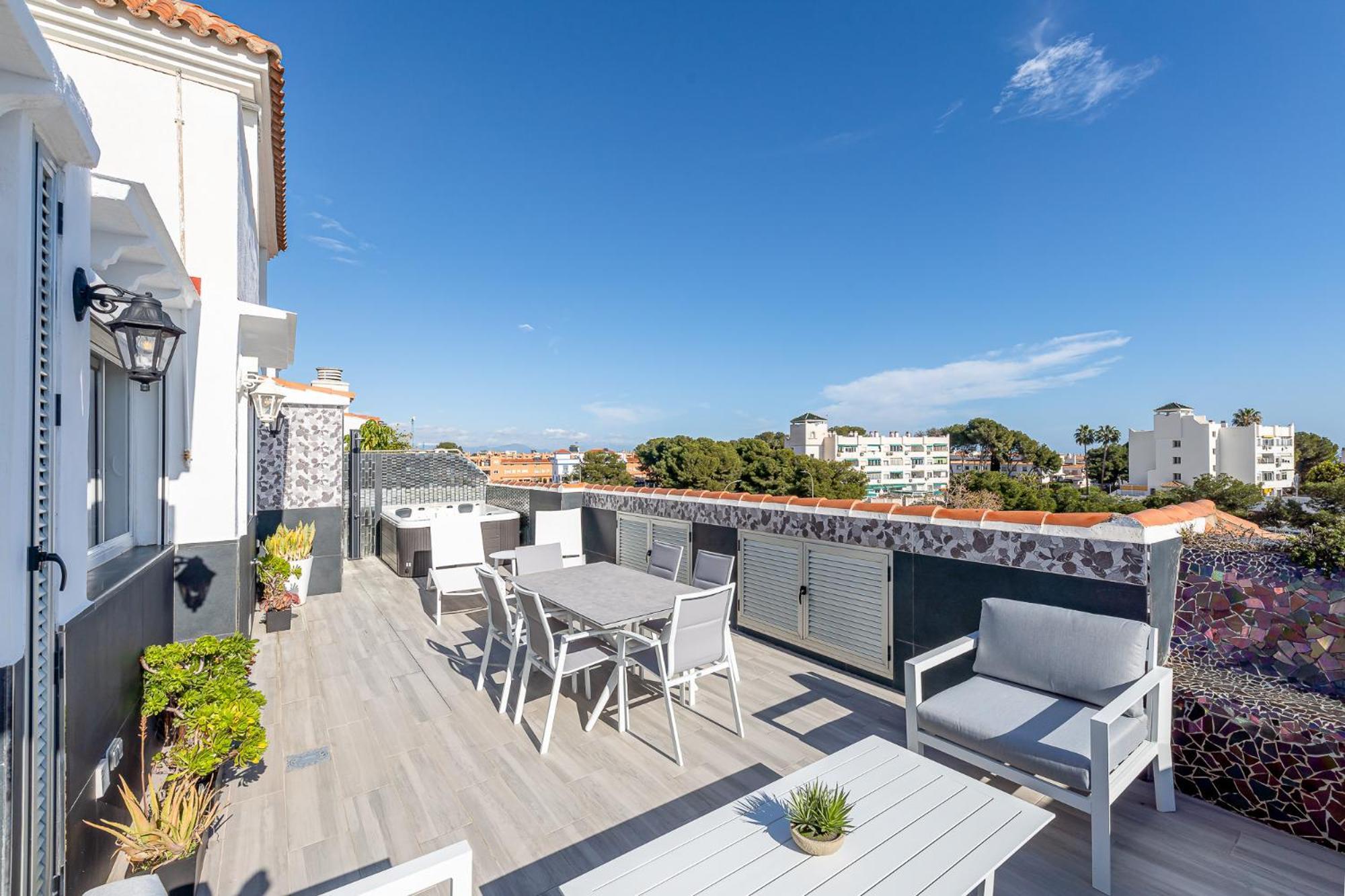 With Terrace Attic Views *