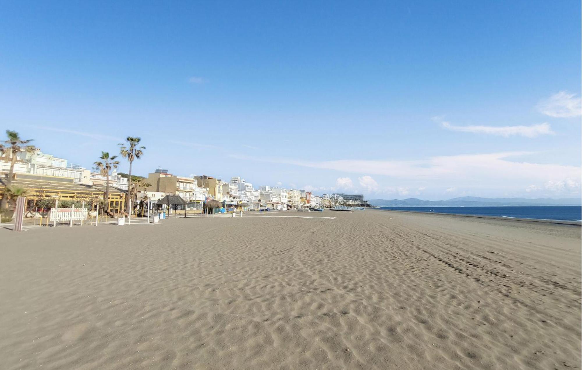Appartement 2 Bedroom Amazing In Torremolinos