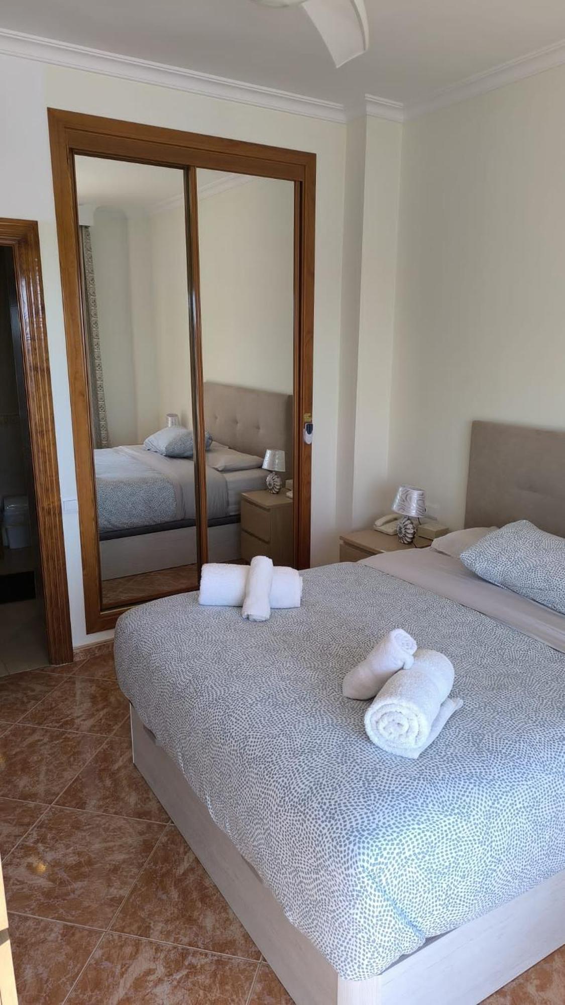 La Roca-mediterraneo Views, 8th Floor-new Kitchen- Pool- Parking-air Conditioning, Ceiling Fans & Free Wifi Apartment