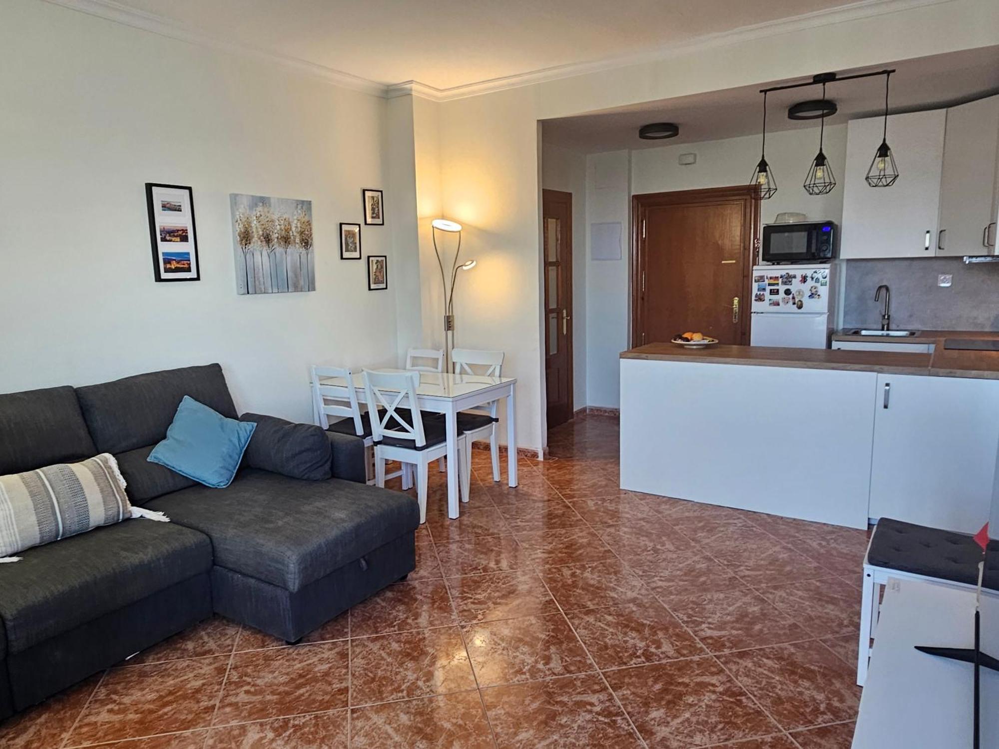 La Roca-mediterraneo Views, 8th Floor-new Kitchen- Pool- Parking-air Conditioning, Ceiling Fans & Free Wifi * Torremolinos
